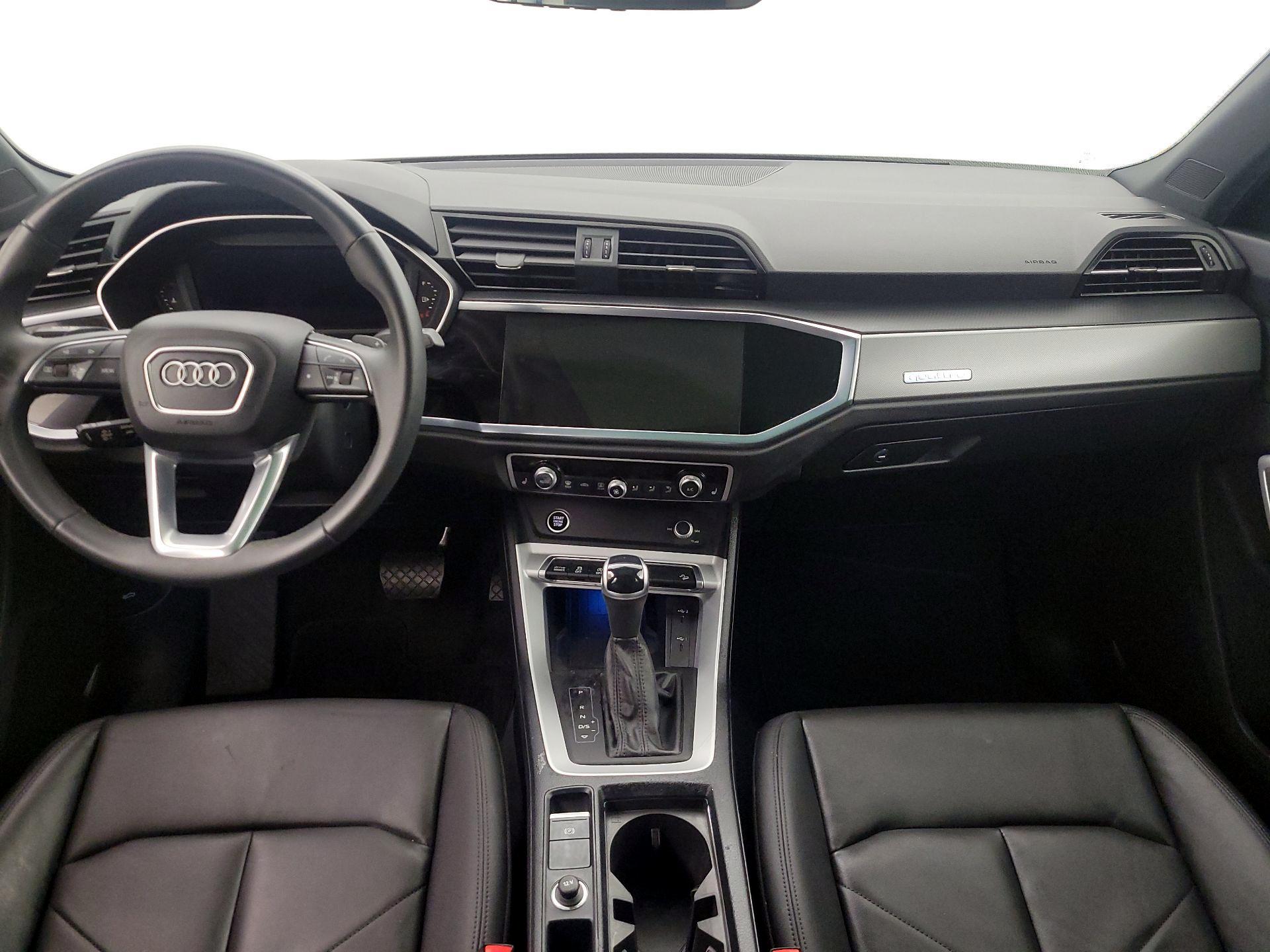 Thumbnail: 2024 Audi Q3 - 9