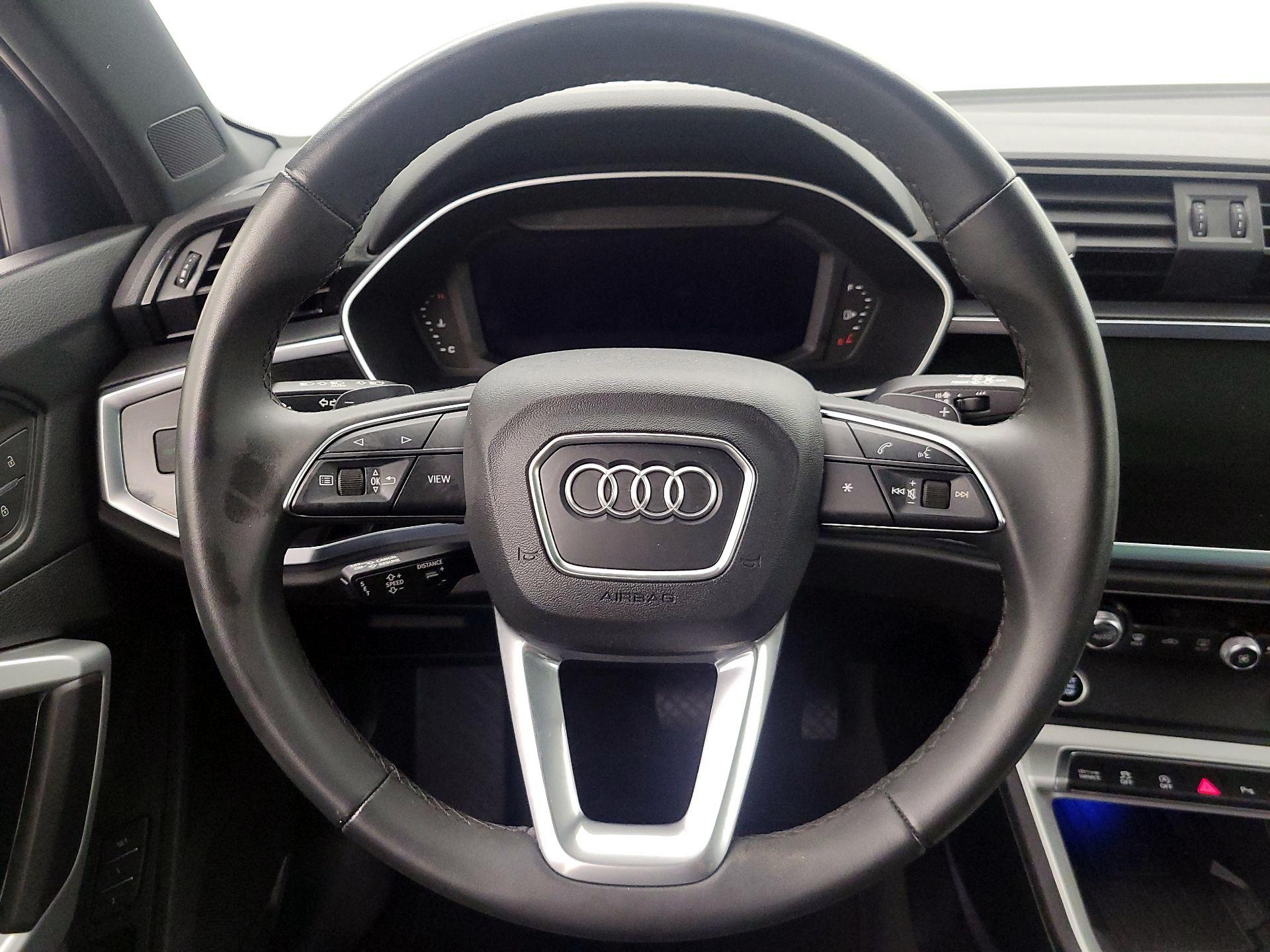 Thumbnail: 2024 Audi Q3 - 10