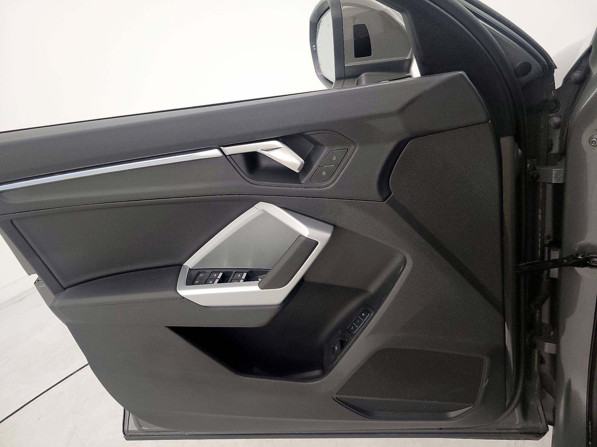 Thumbnail: 2024 Audi Q3 - 12