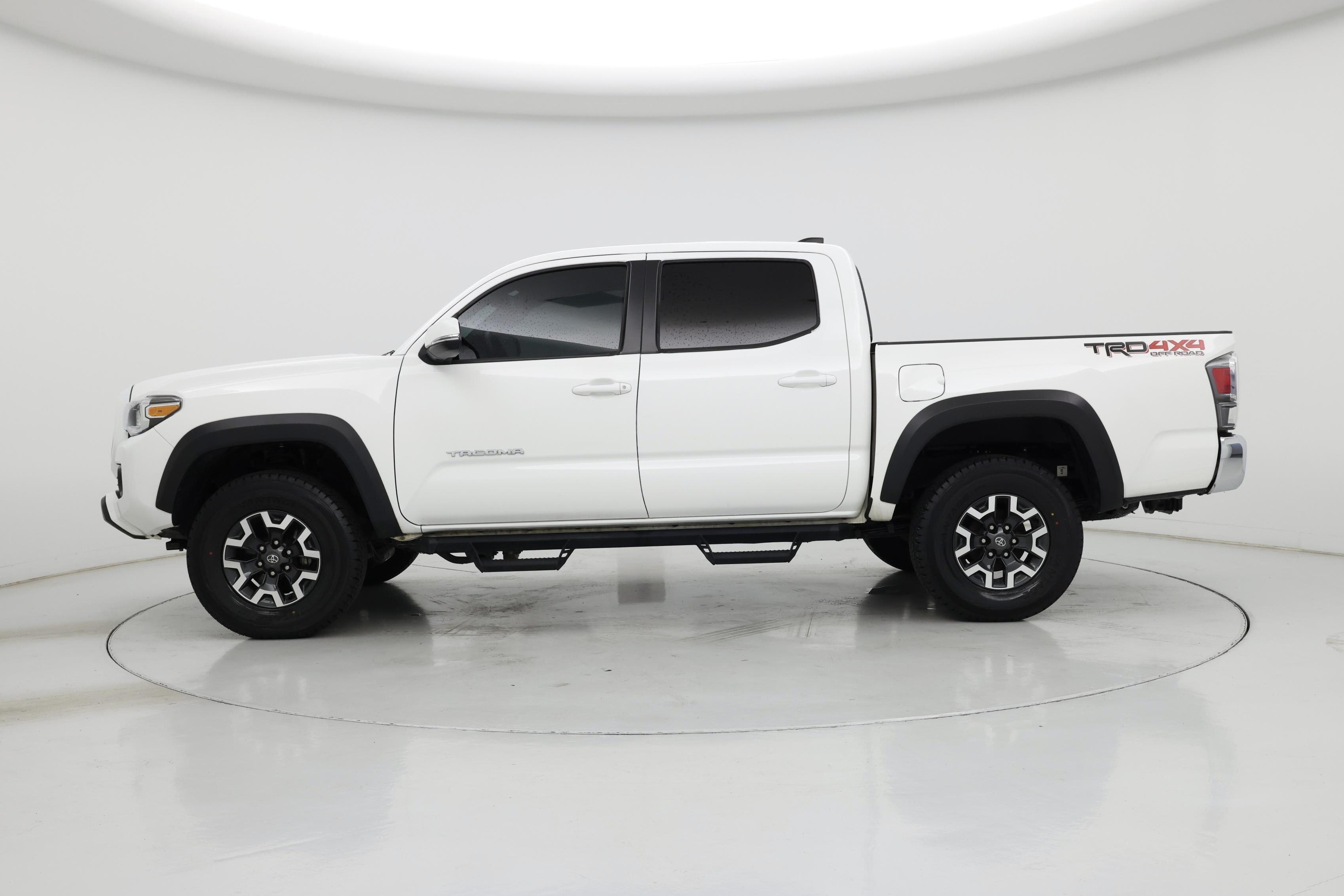 Thumbnail: 2022 Toyota Tacoma - 3