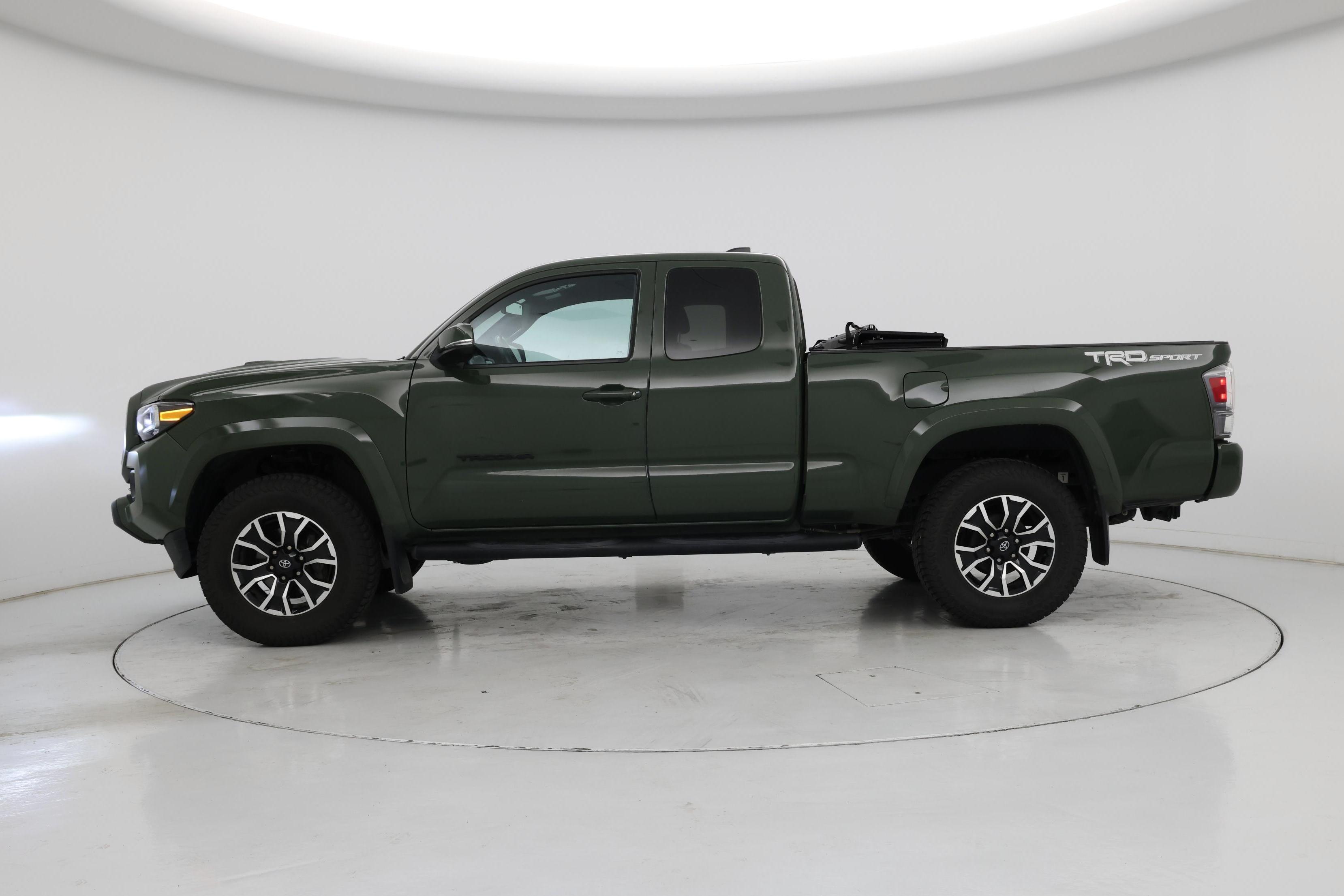 Thumbnail: 2021 Toyota Tacoma - 3