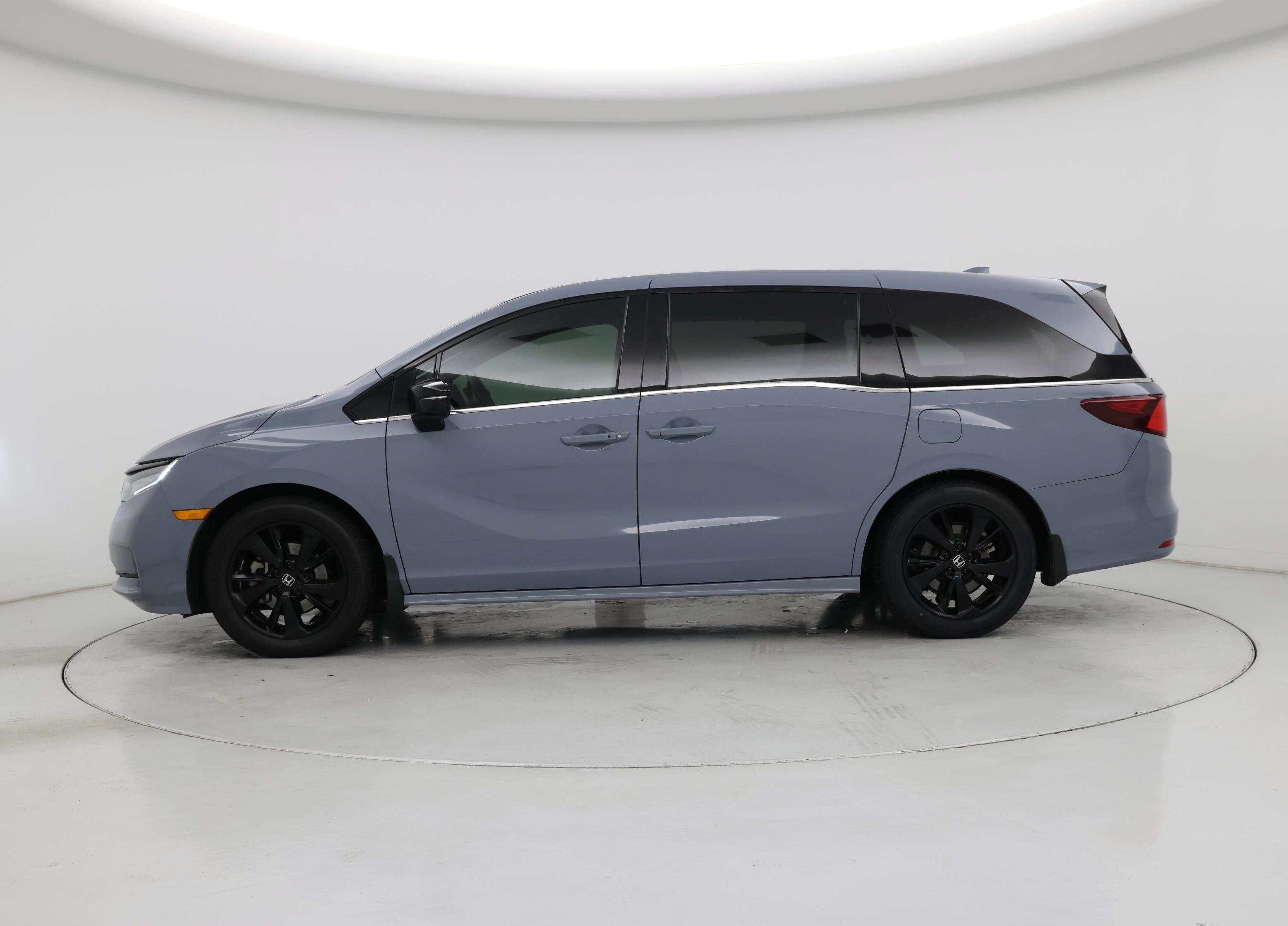 Thumbnail: 2023 Honda Odyssey - 3