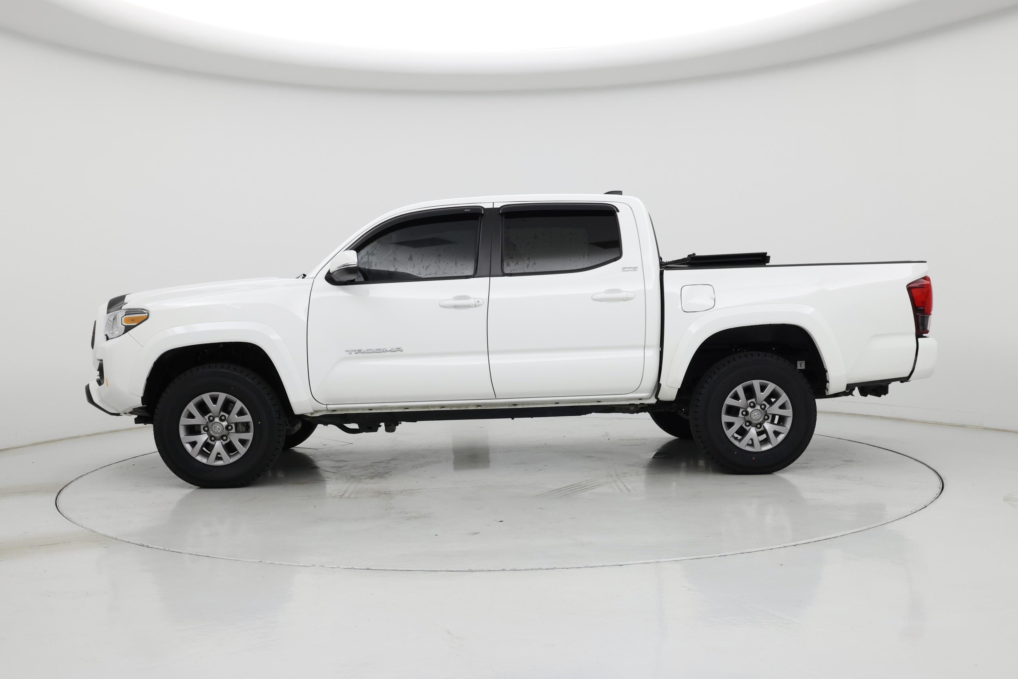 Thumbnail: 2023 Toyota Tacoma - 3