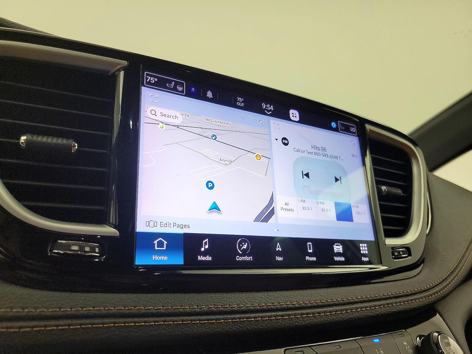 2023 Chrysler Pacifica Hybrid Pinnacle - Photo 15