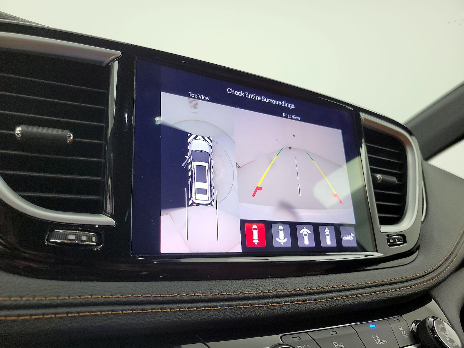 2023 Chrysler Pacifica Hybrid Pinnacle - Photo 16