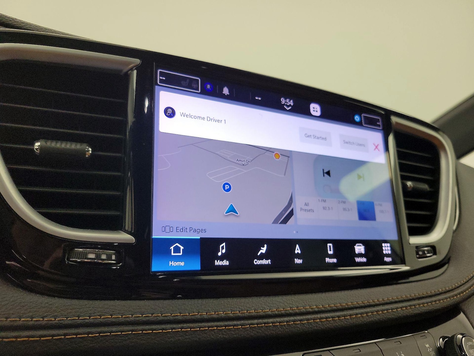 2023 Chrysler Pacifica Hybrid Pinnacle - Photo 17