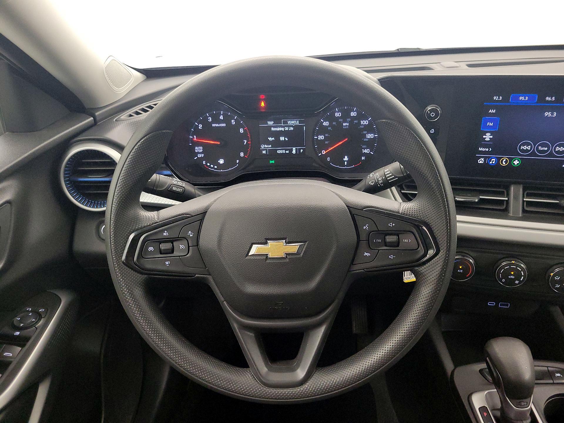 Thumbnail: 2024 Chevrolet Trax - 10