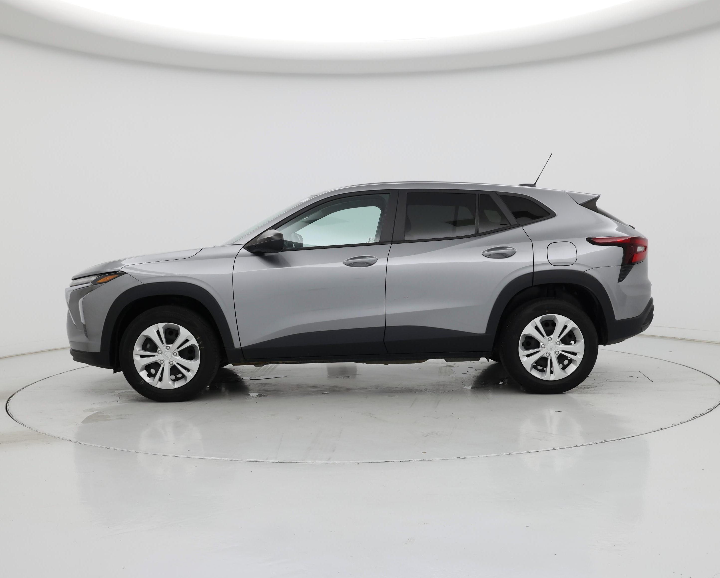 Thumbnail: 2024 Chevrolet Trax - 3