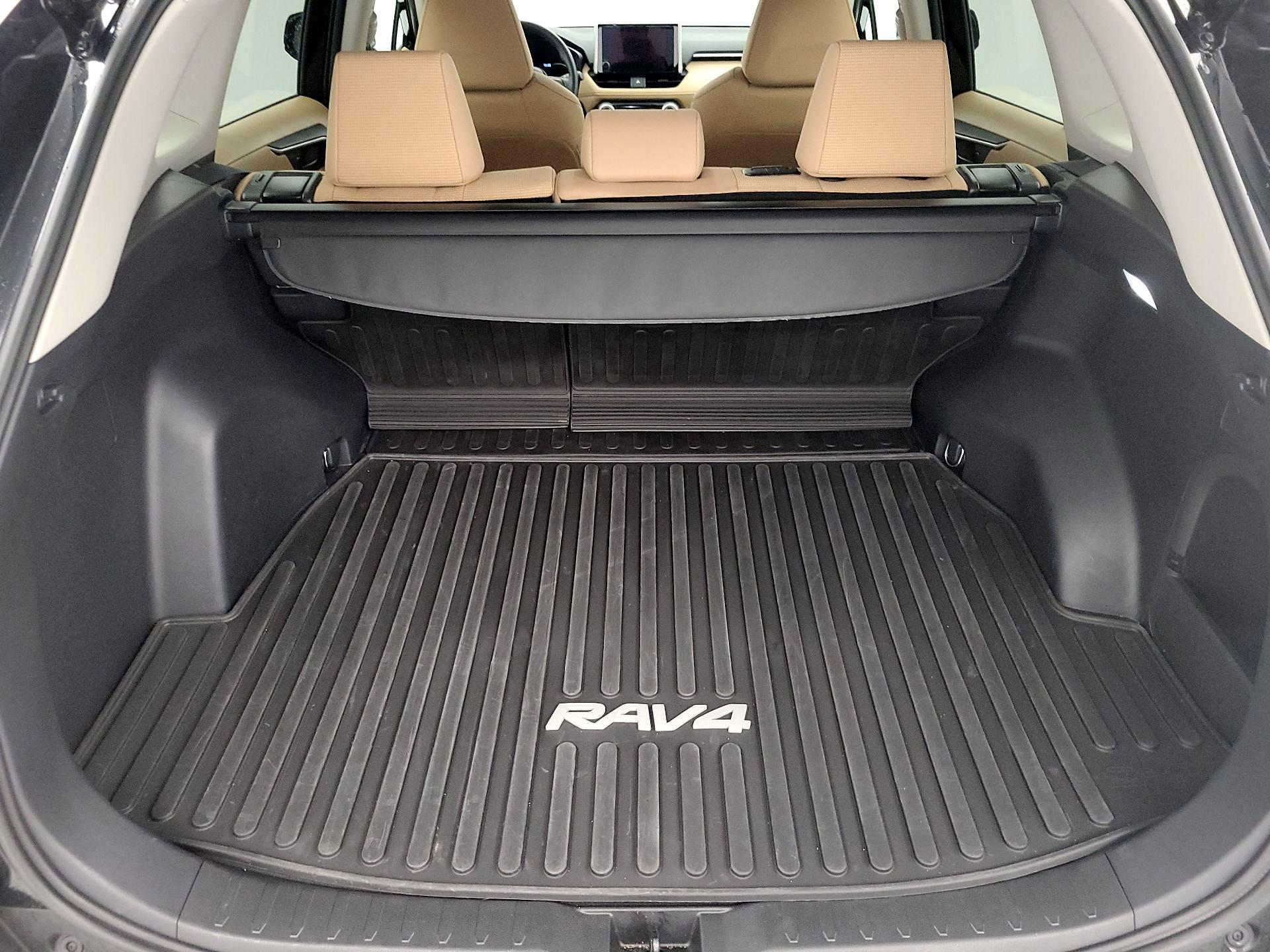 Thumbnail: 2025 Toyota RAV4 - 20