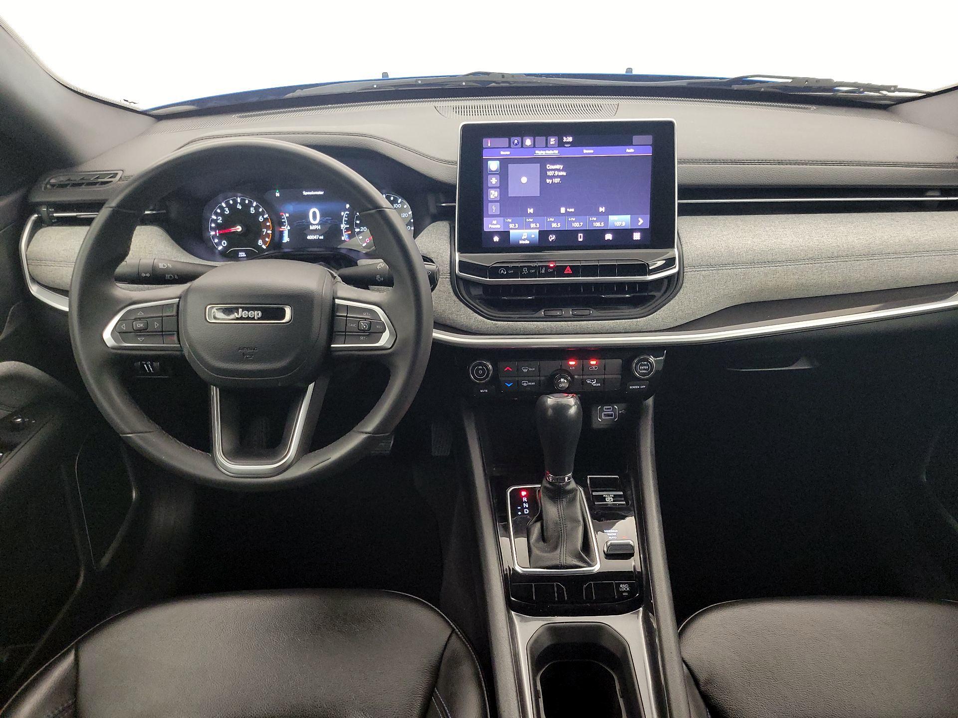 Thumbnail: 2023 Jeep Compass - 9