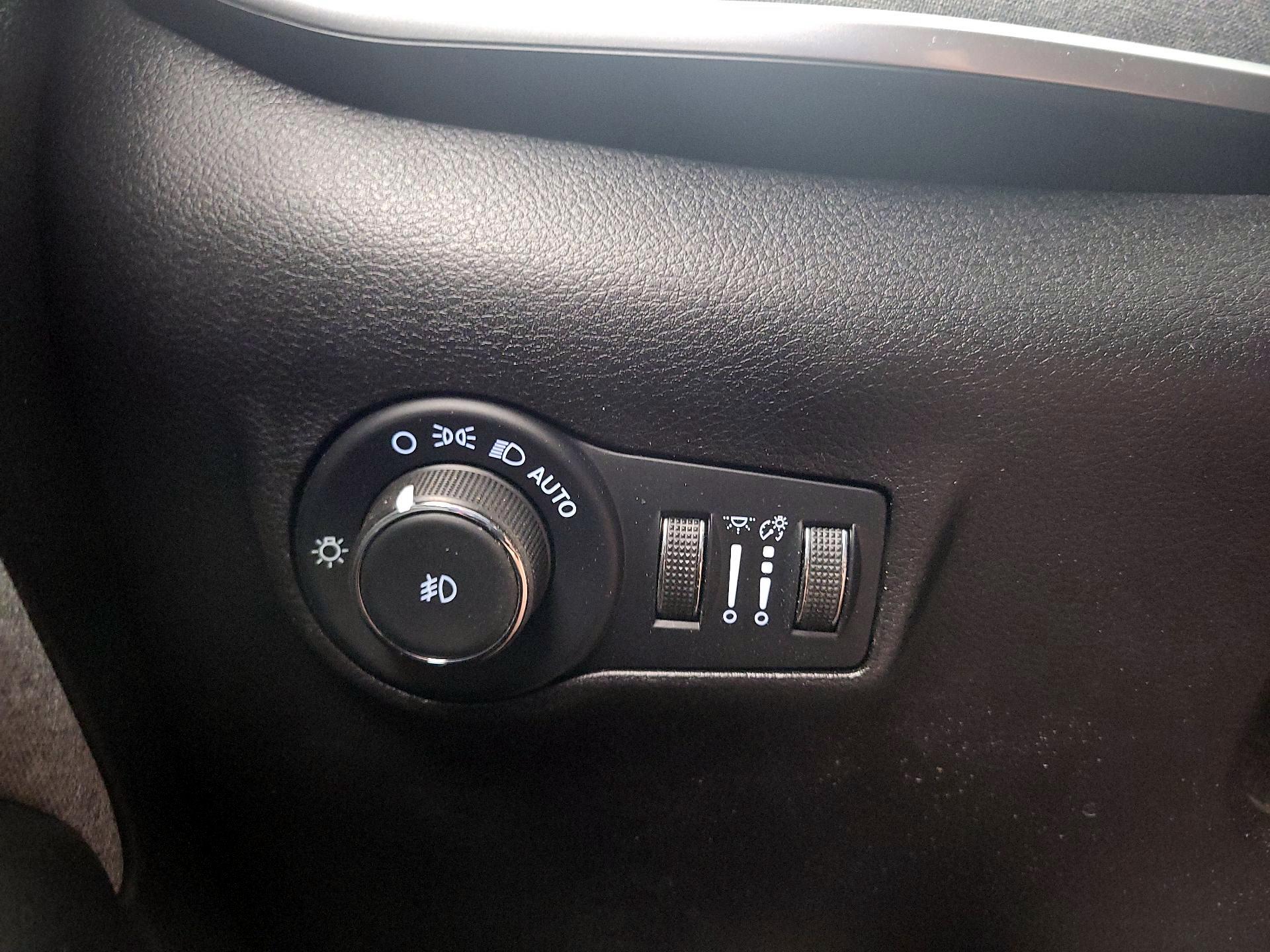 Thumbnail: 2023 Jeep Compass - 13
