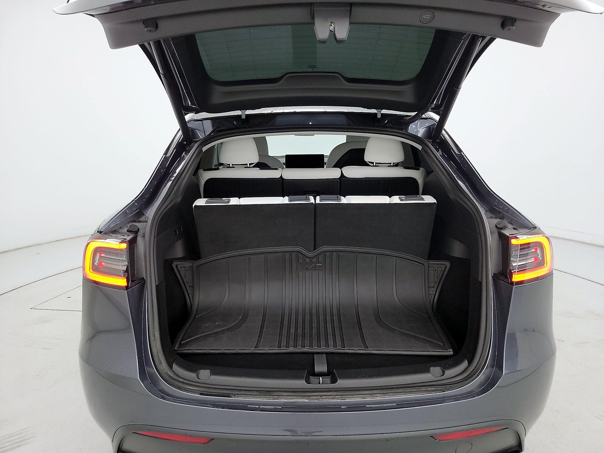 Thumbnail: 2023 Tesla Model Y - 20