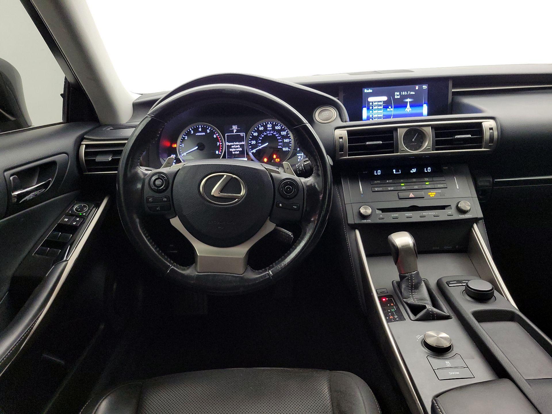Thumbnail: 2016 Lexus IS - 10