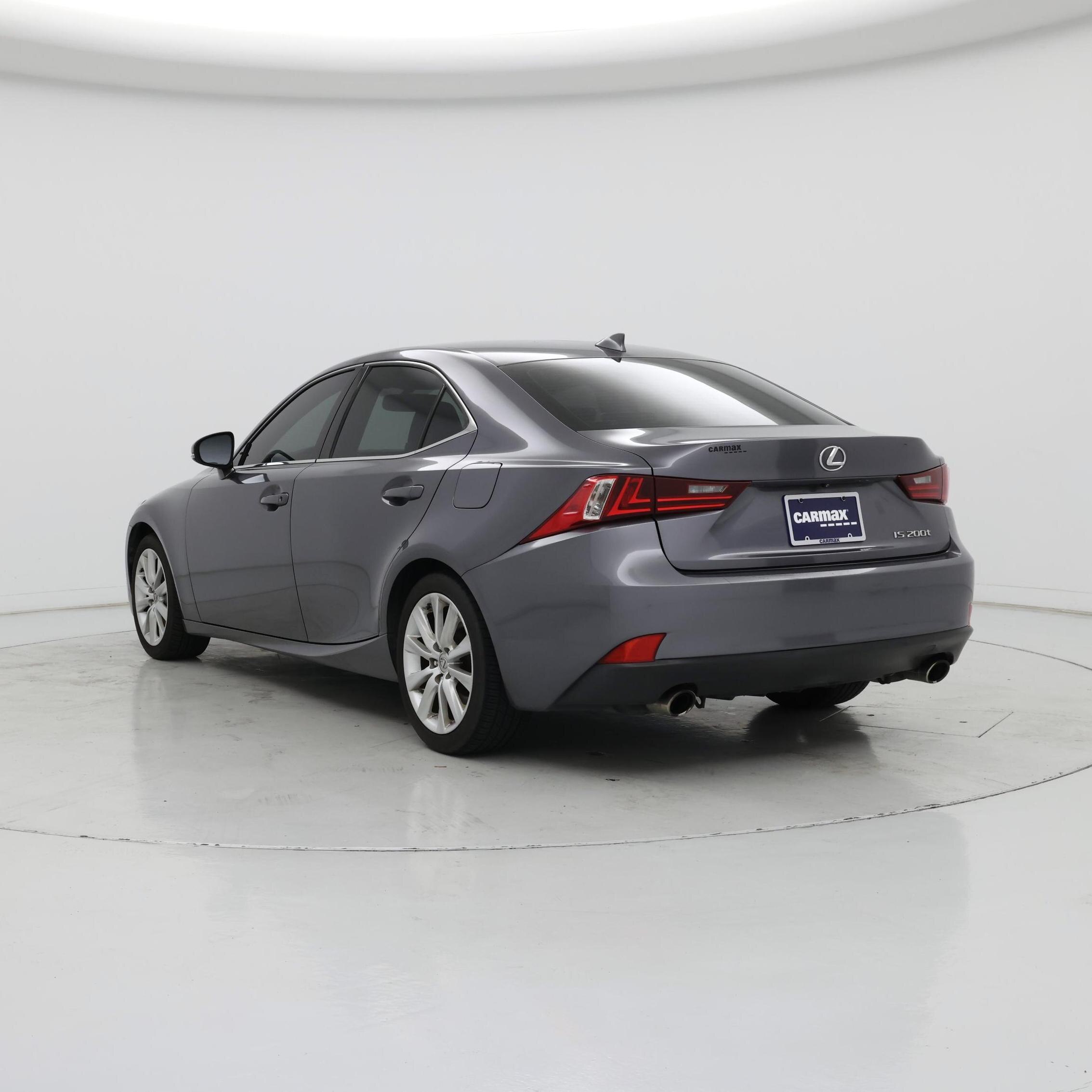 Thumbnail: 2016 Lexus IS - 2