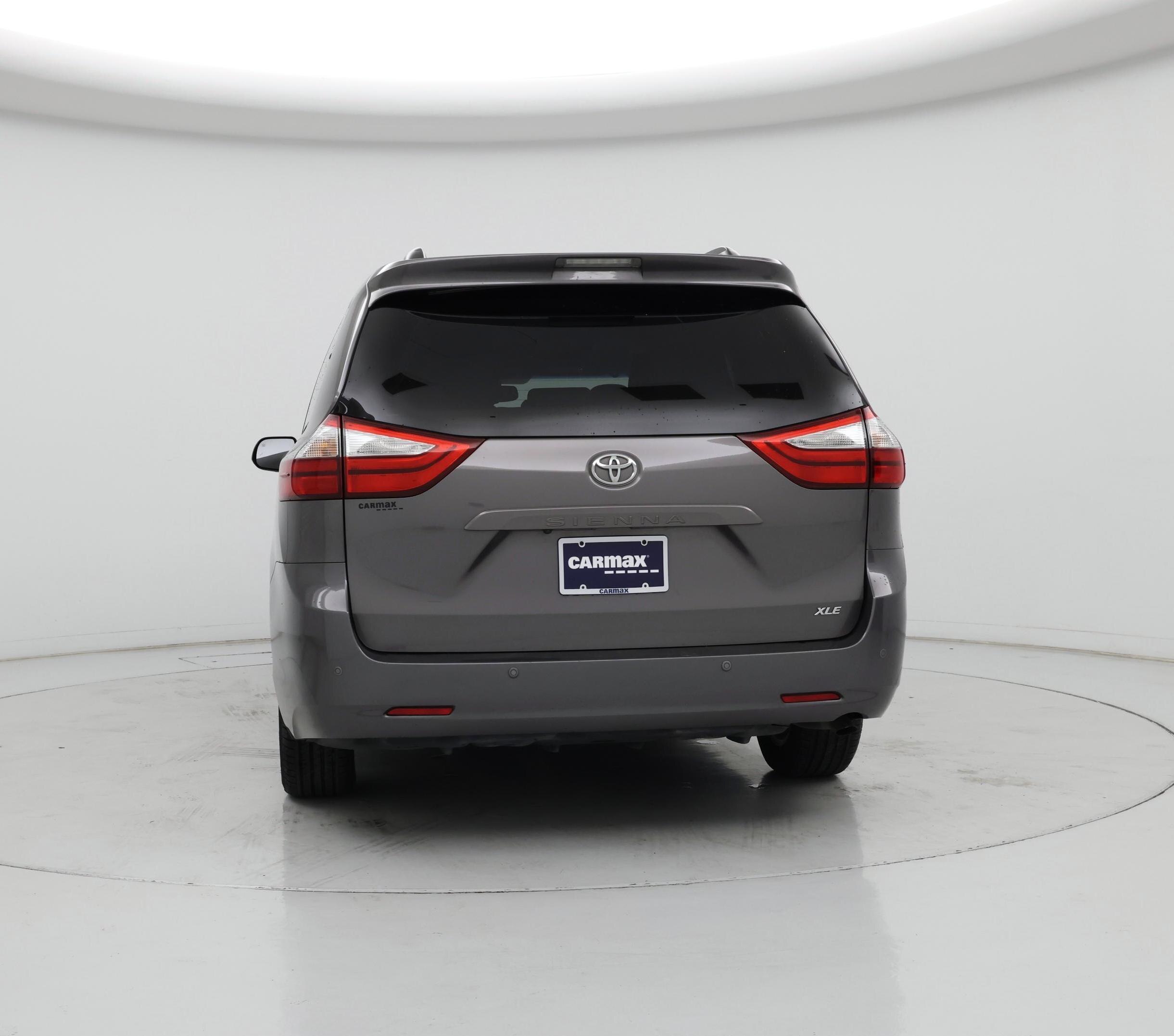 Thumbnail: 2016 Toyota Sienna - 6