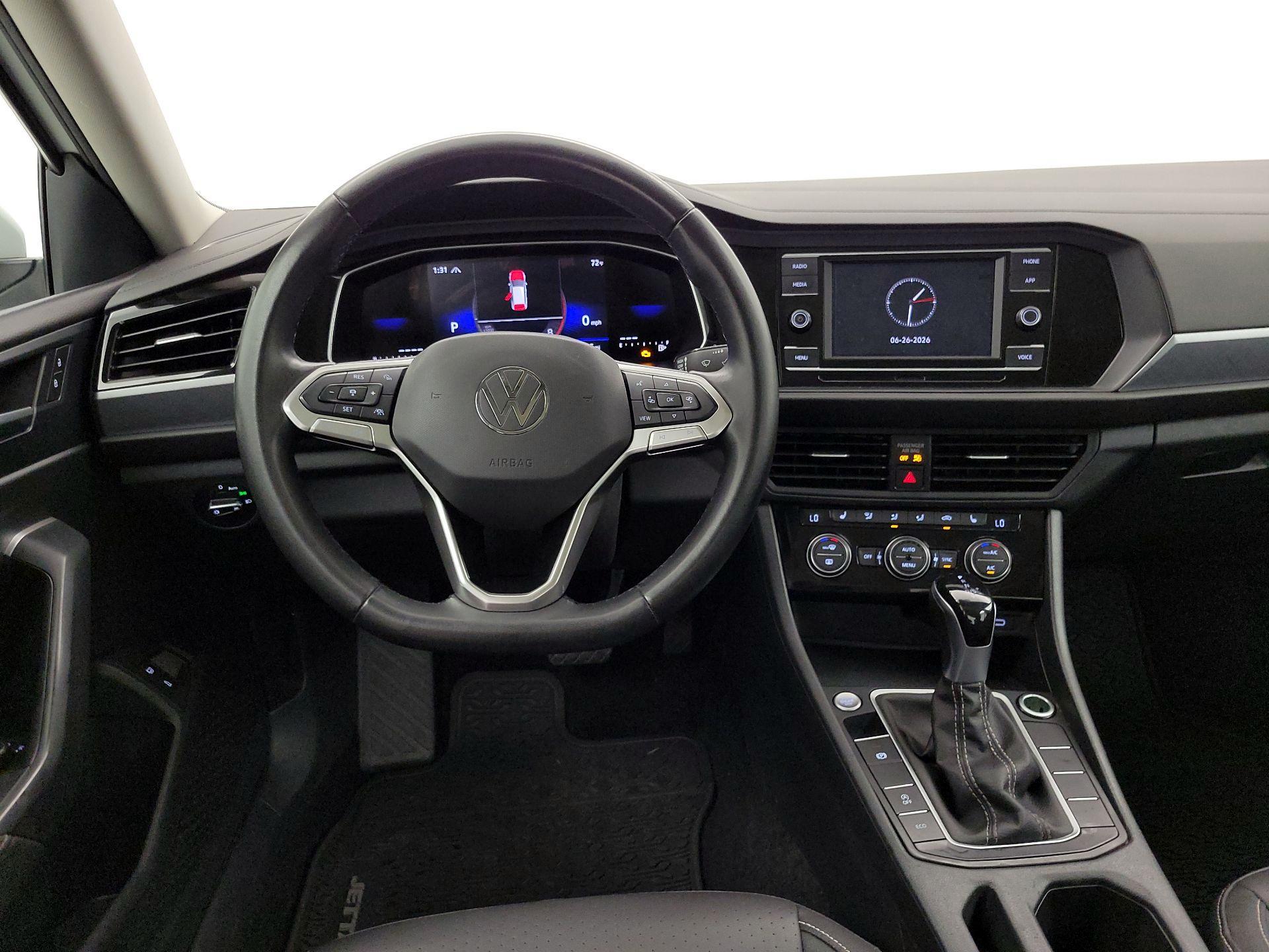 Thumbnail: 2024 Volkswagen Jetta - 10