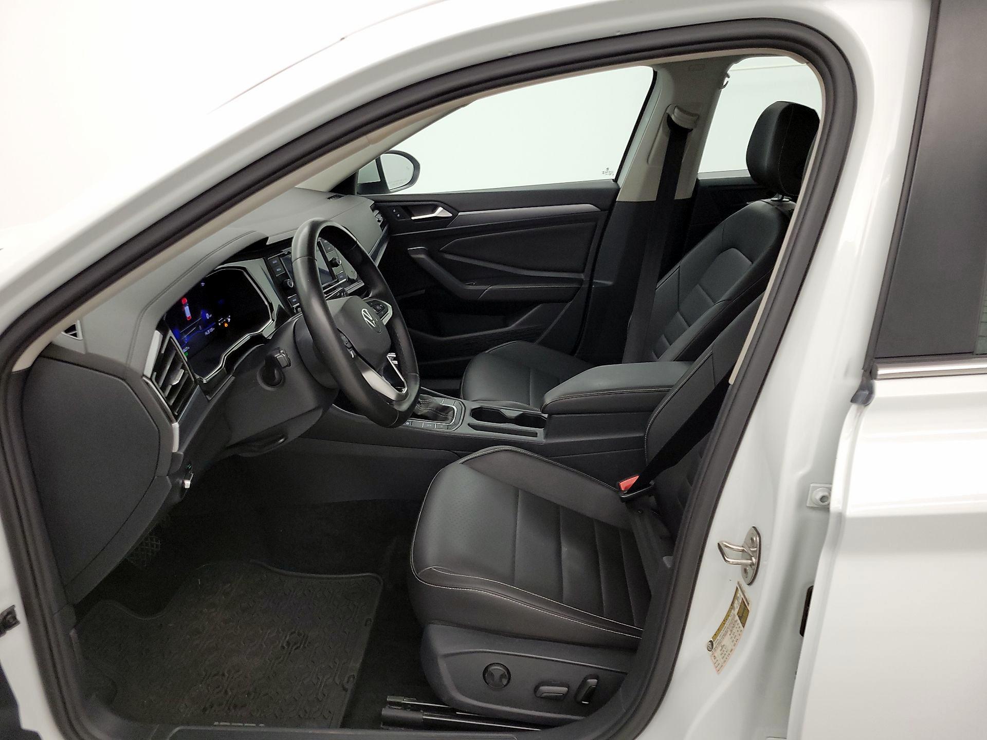 Thumbnail: 2024 Volkswagen Jetta - 11