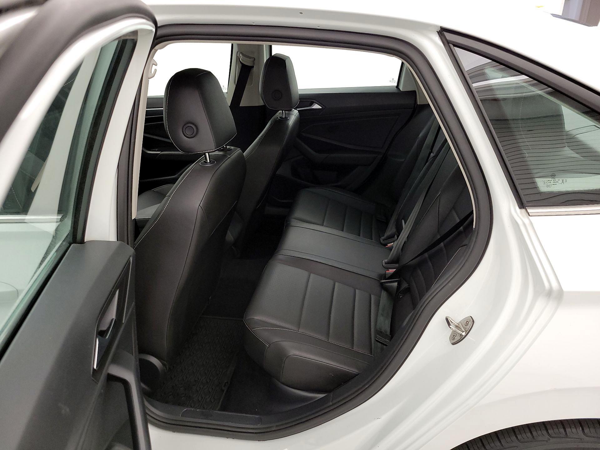 Thumbnail: 2024 Volkswagen Jetta - 19