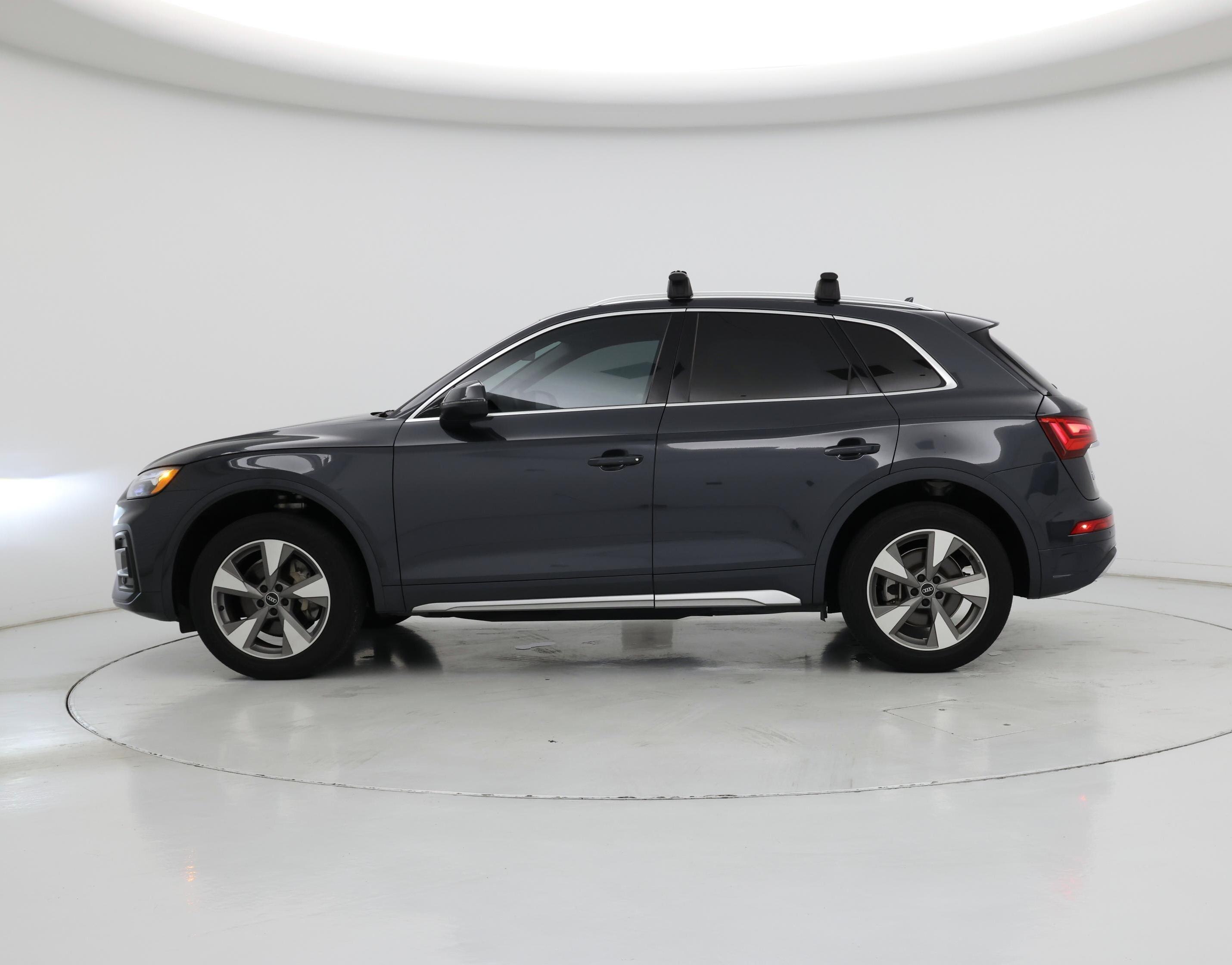 Thumbnail: 2023 Audi Q5 - 3