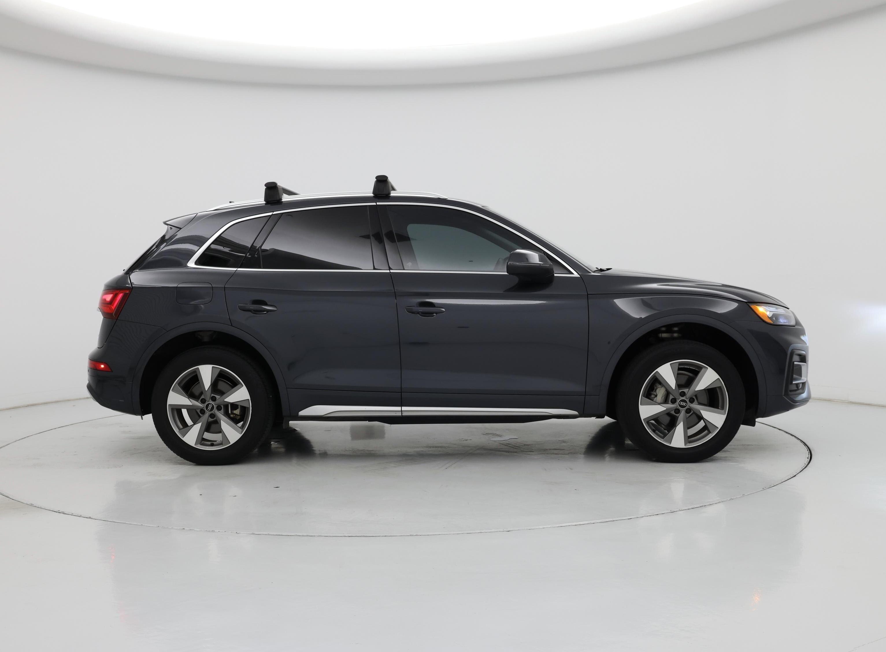 Thumbnail: 2023 Audi Q5 - 7