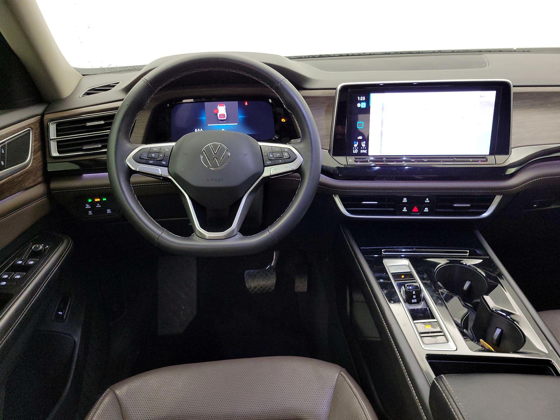 Thumbnail: 2024 Volkswagen Atlas - 10