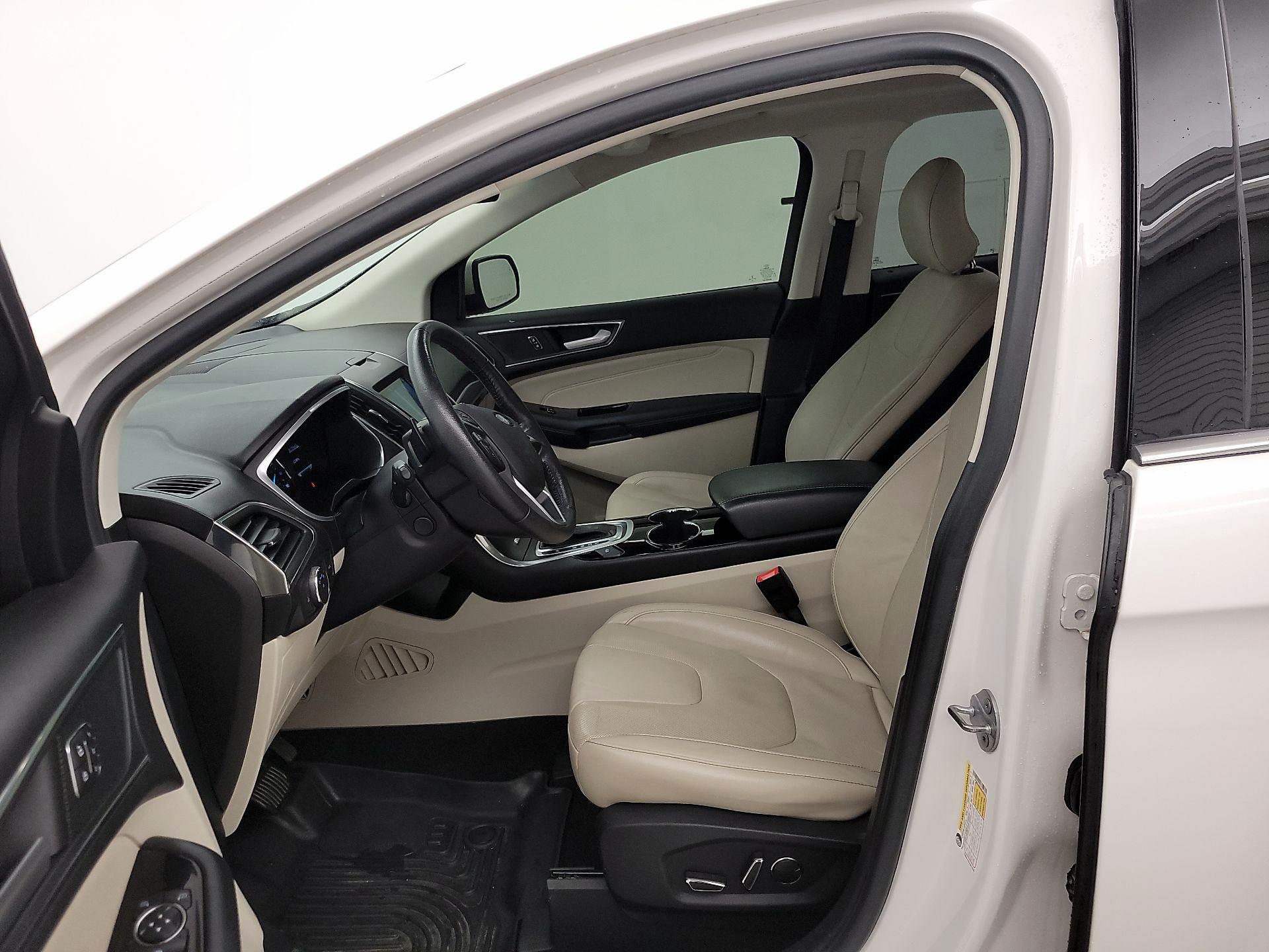 Thumbnail: 2018 Ford Edge - 11
