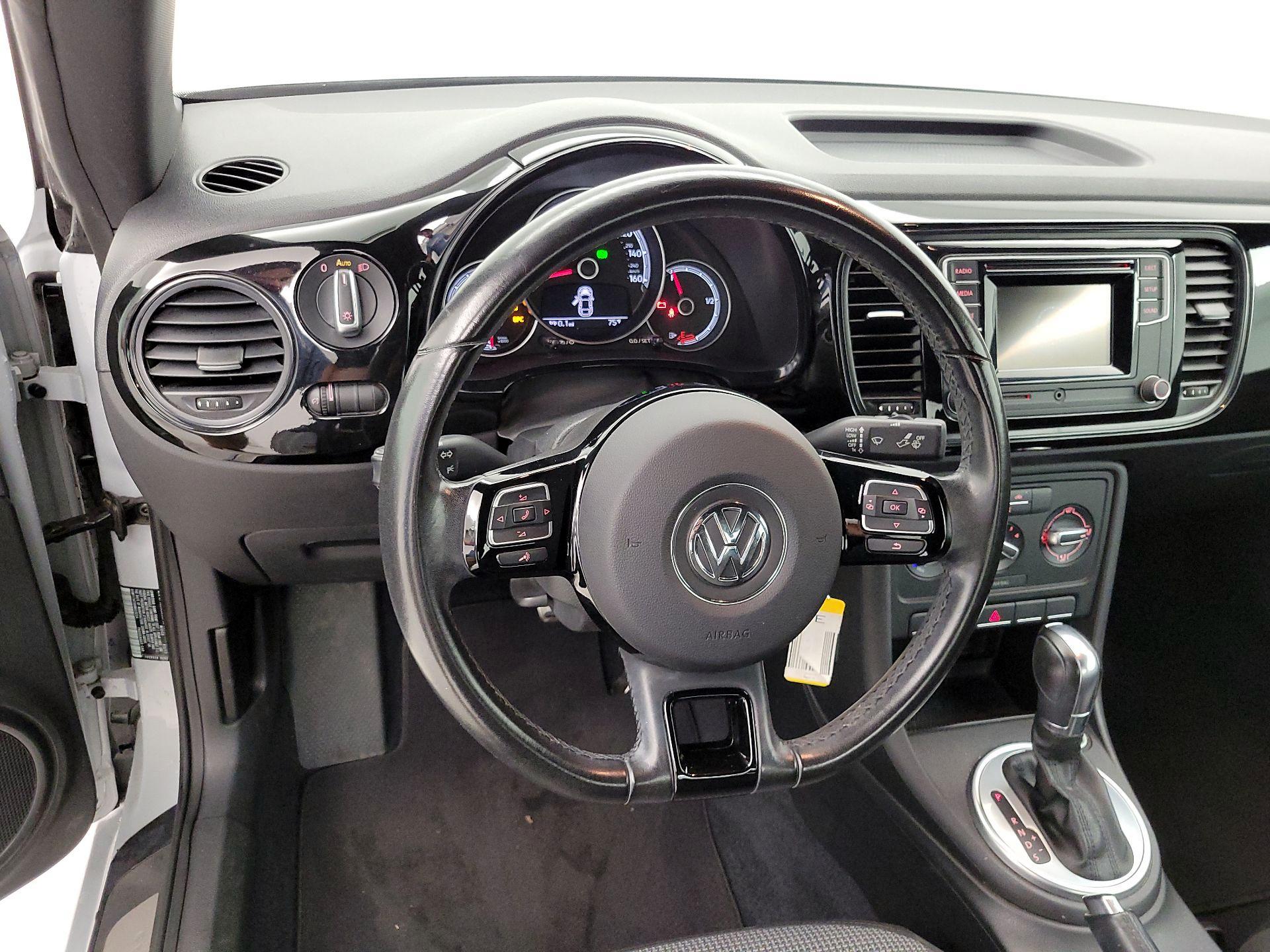 Thumbnail: 2017 Volkswagen Beetle - 10