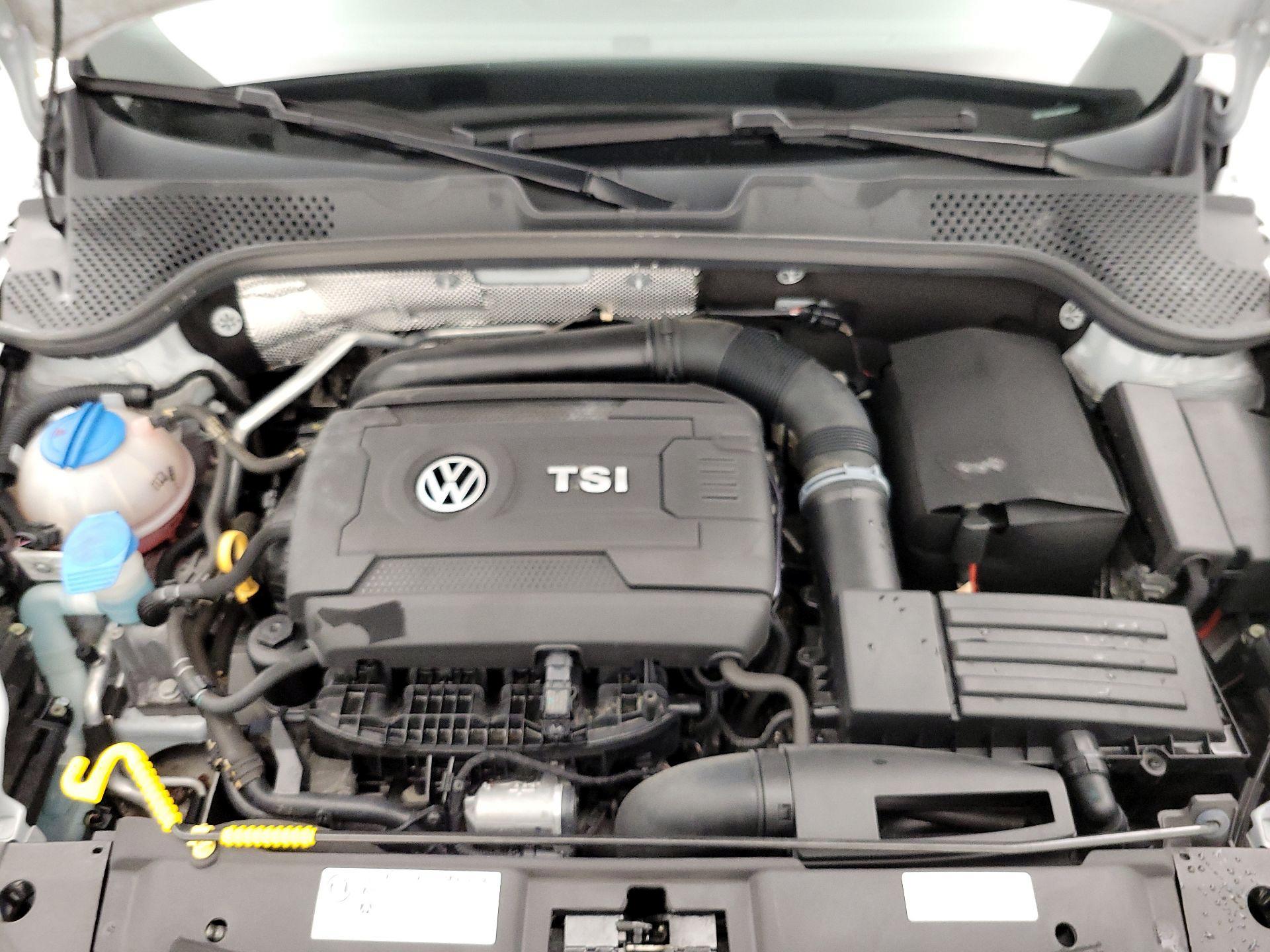 Thumbnail: 2017 Volkswagen Beetle - 20