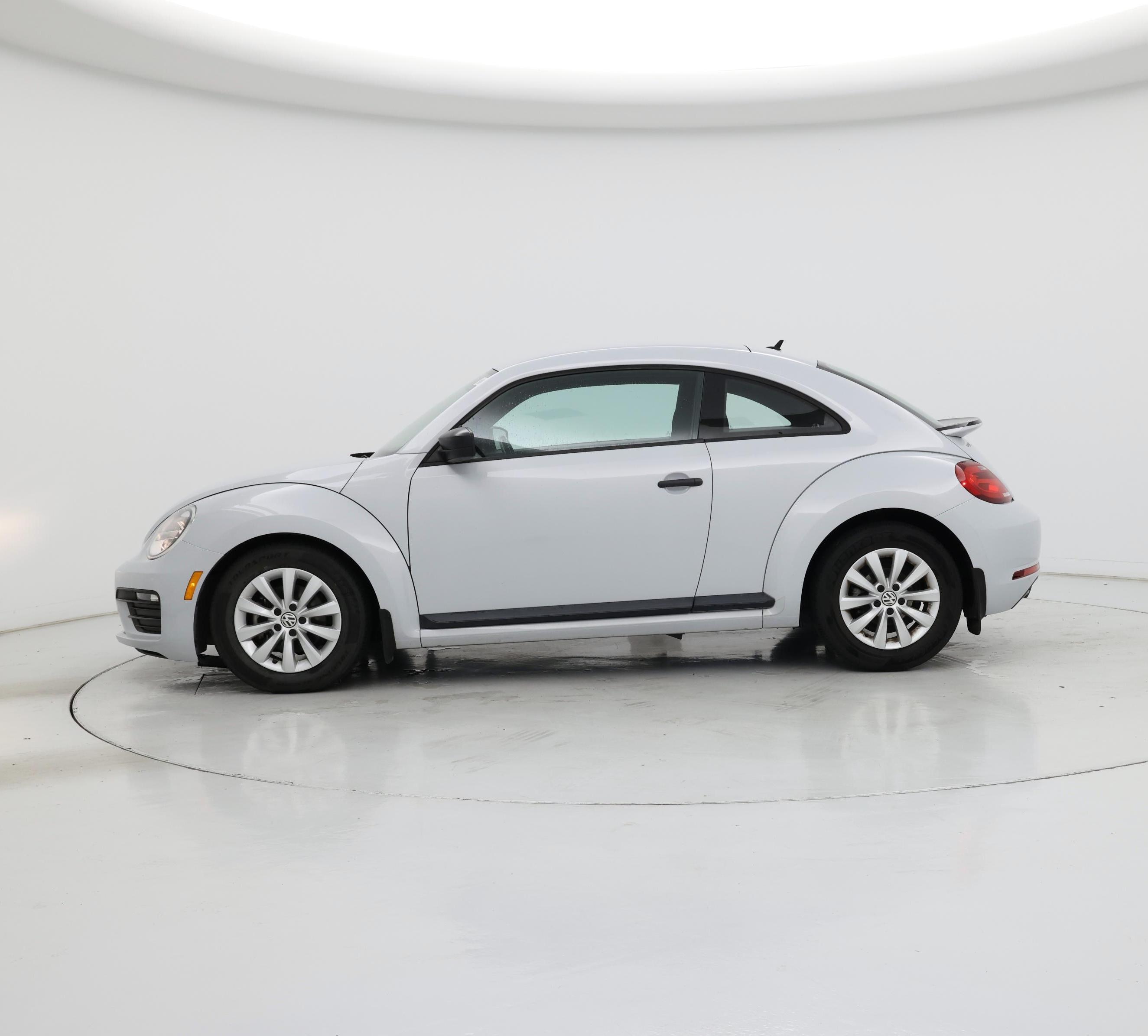 Thumbnail: 2017 Volkswagen Beetle - 3