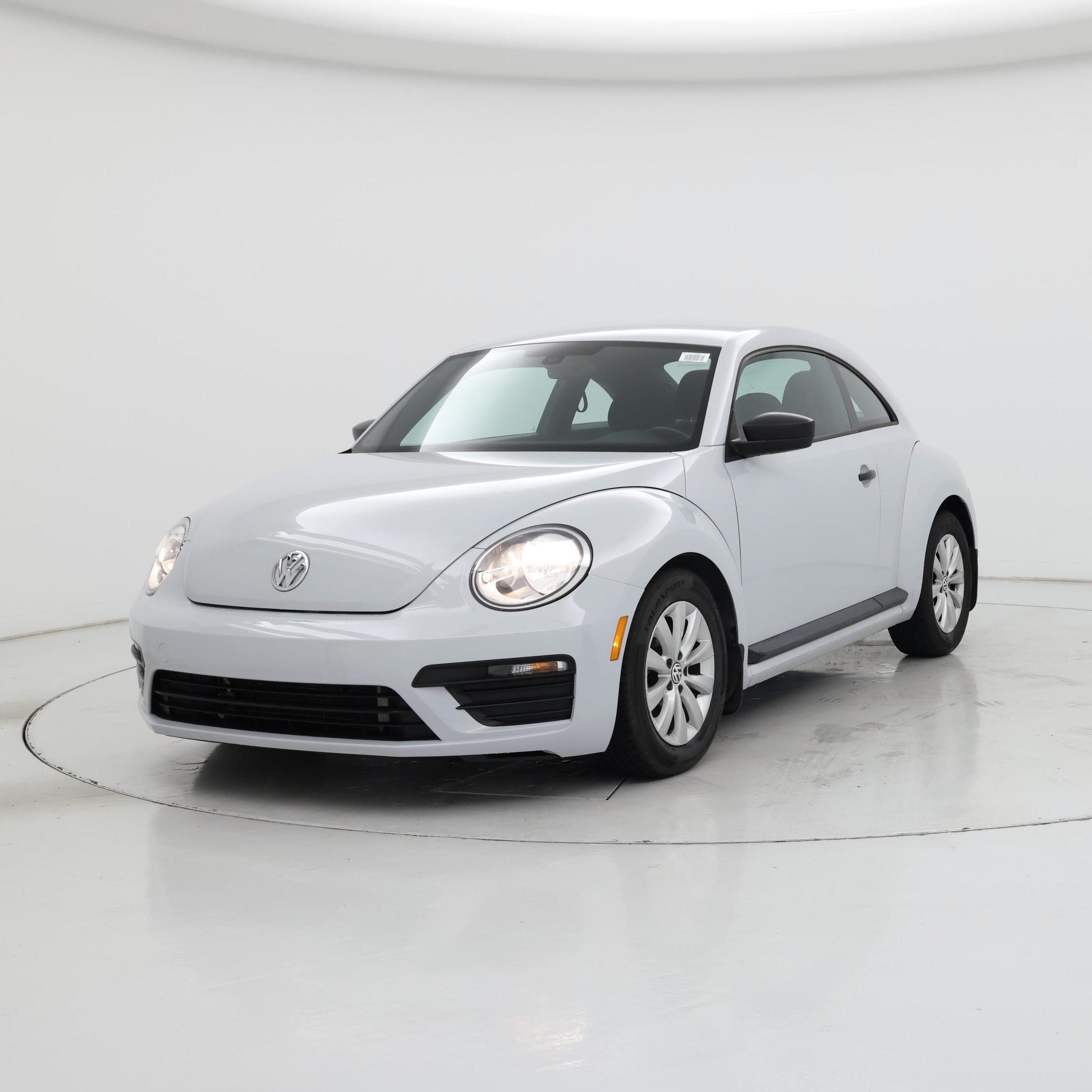 Thumbnail: 2017 Volkswagen Beetle - 4