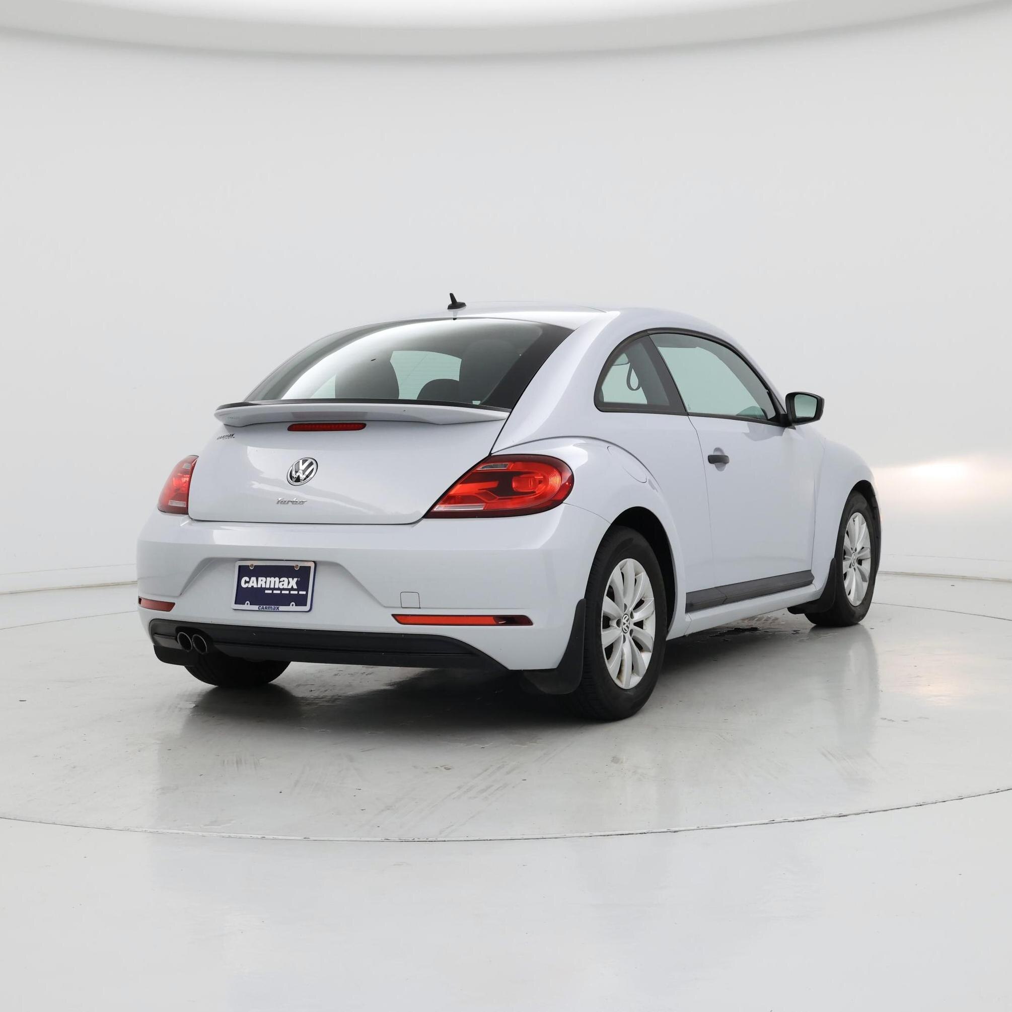 Thumbnail: 2017 Volkswagen Beetle - 8