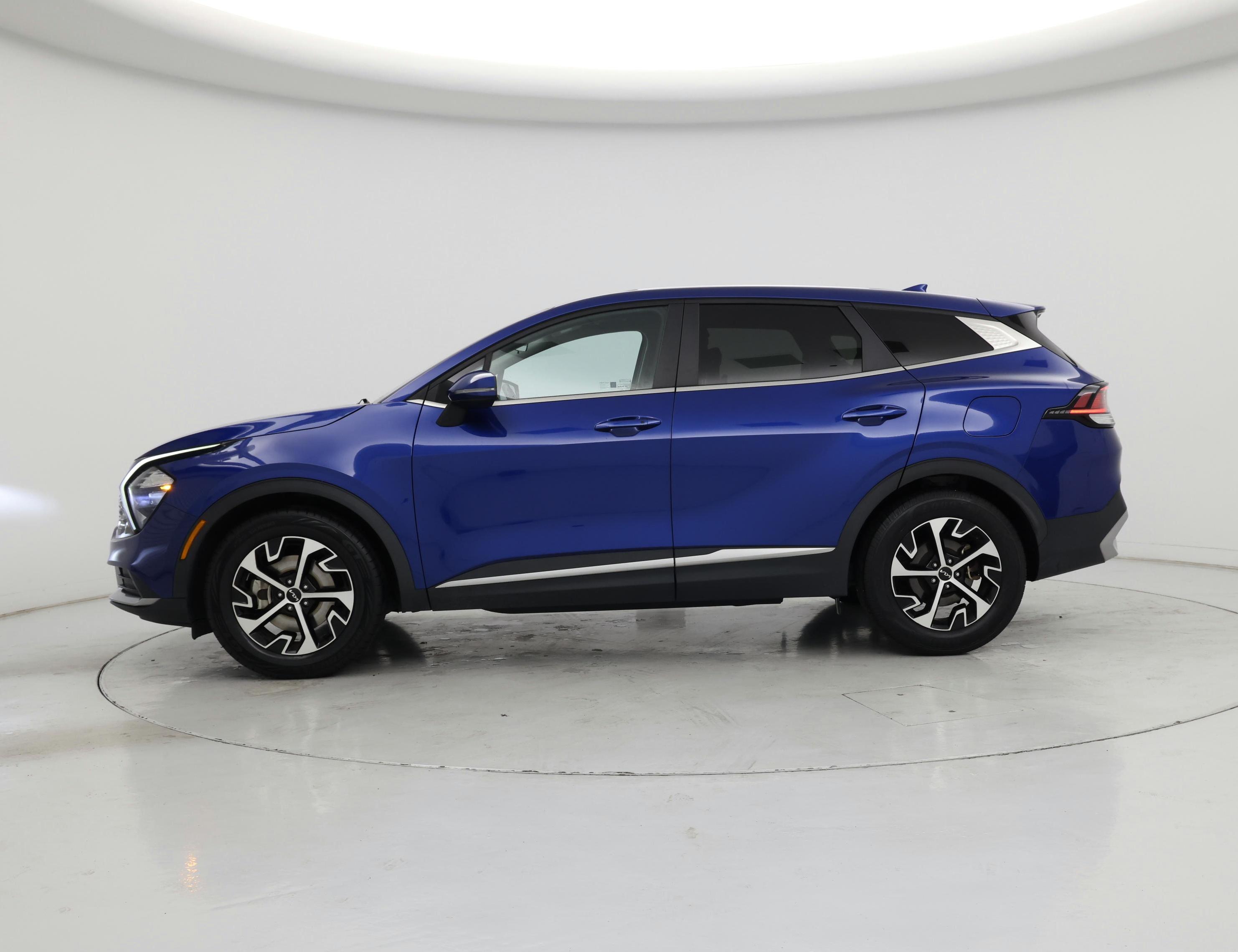 Thumbnail: 2023 Kia Sportage - 3