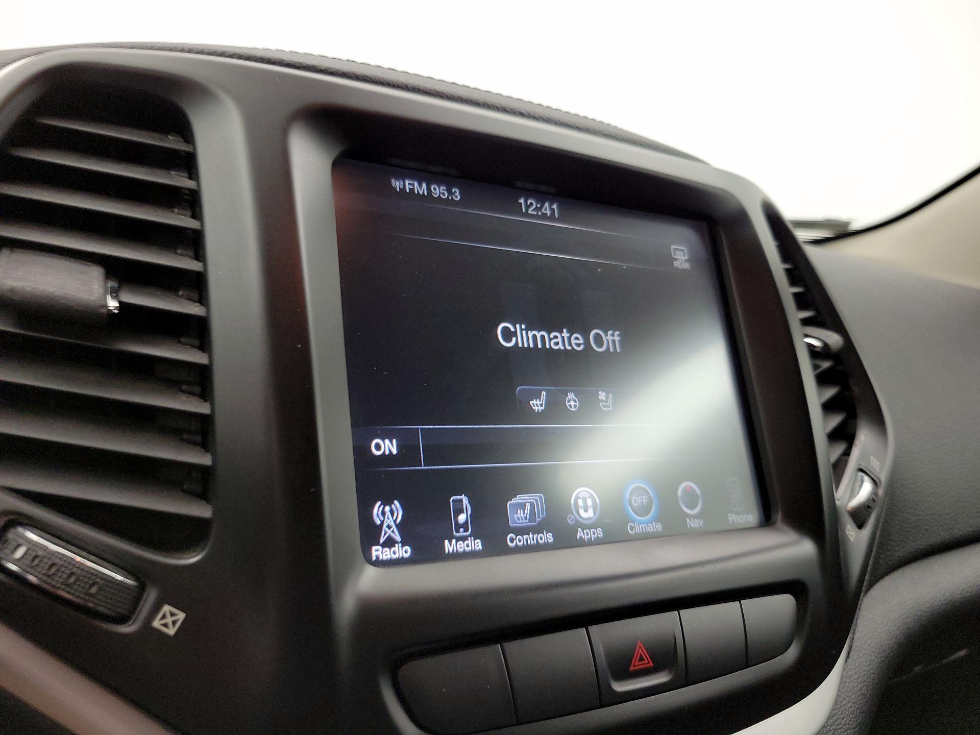Thumbnail: 2014 Jeep Cherokee - 16