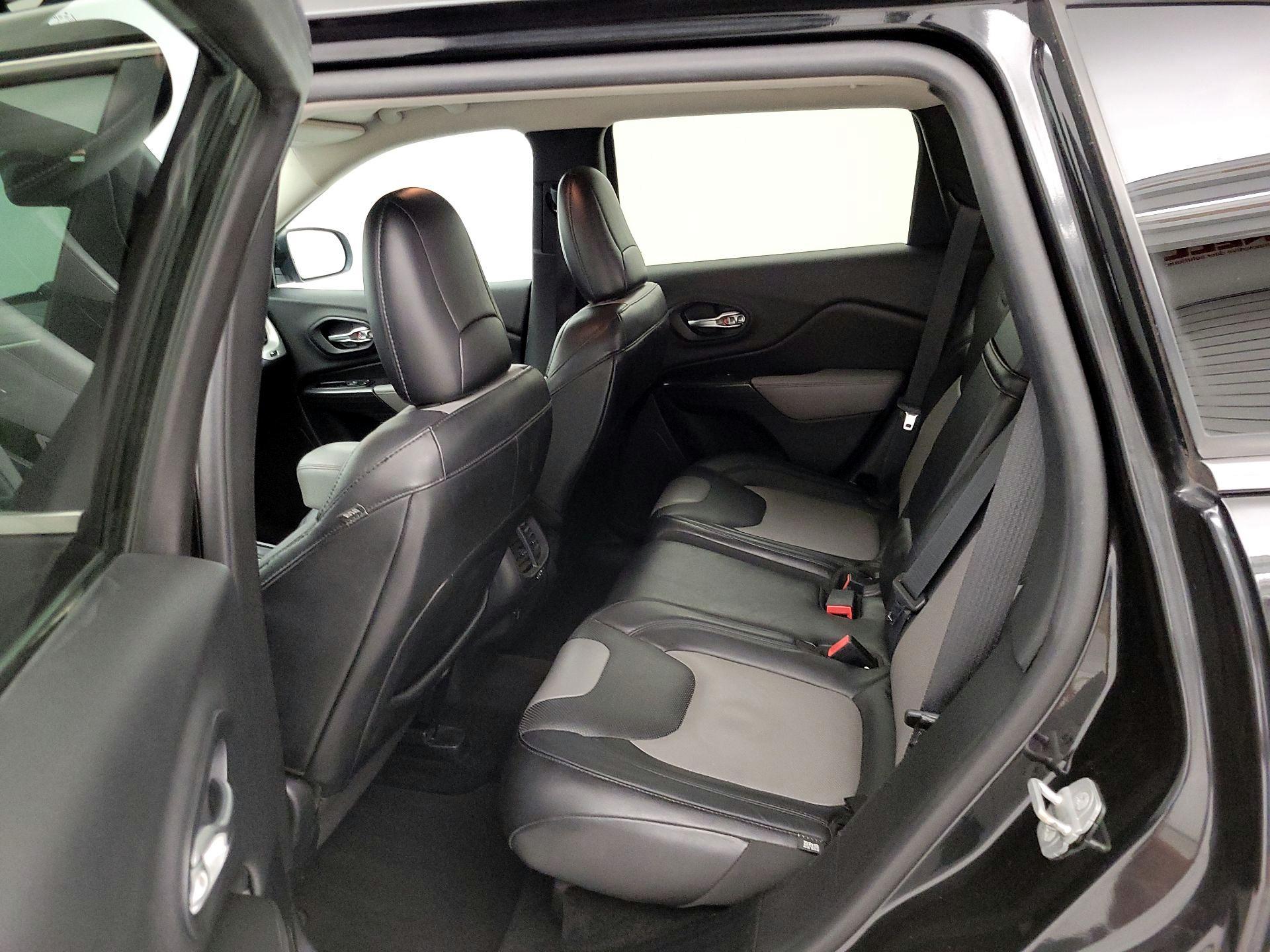 Thumbnail: 2014 Jeep Cherokee - 20