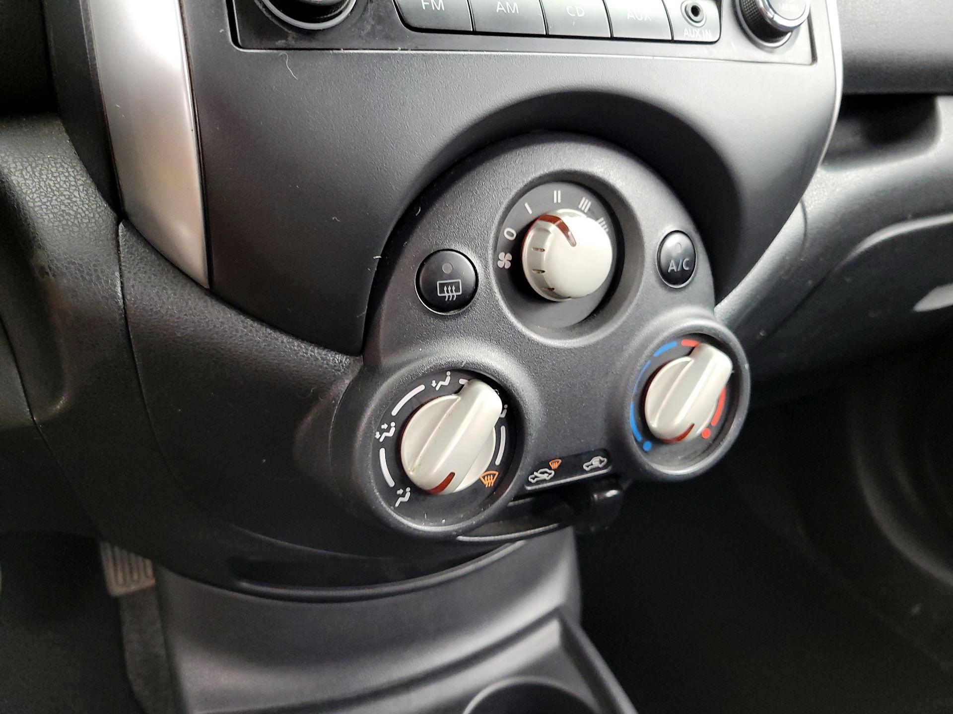 Thumbnail: 2014 Nissan Versa Note - 15