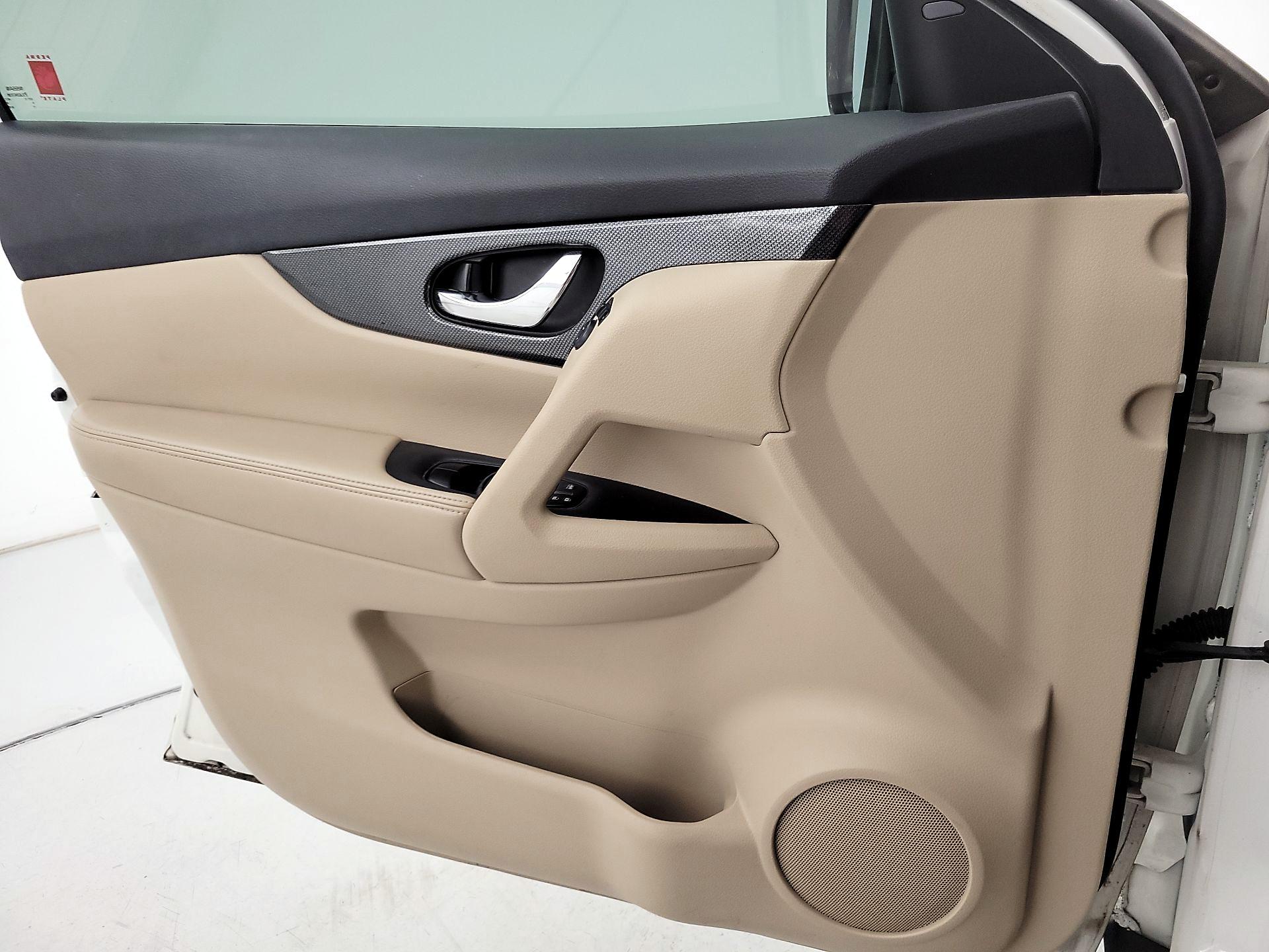 Thumbnail: 2014 Nissan Rogue - 12