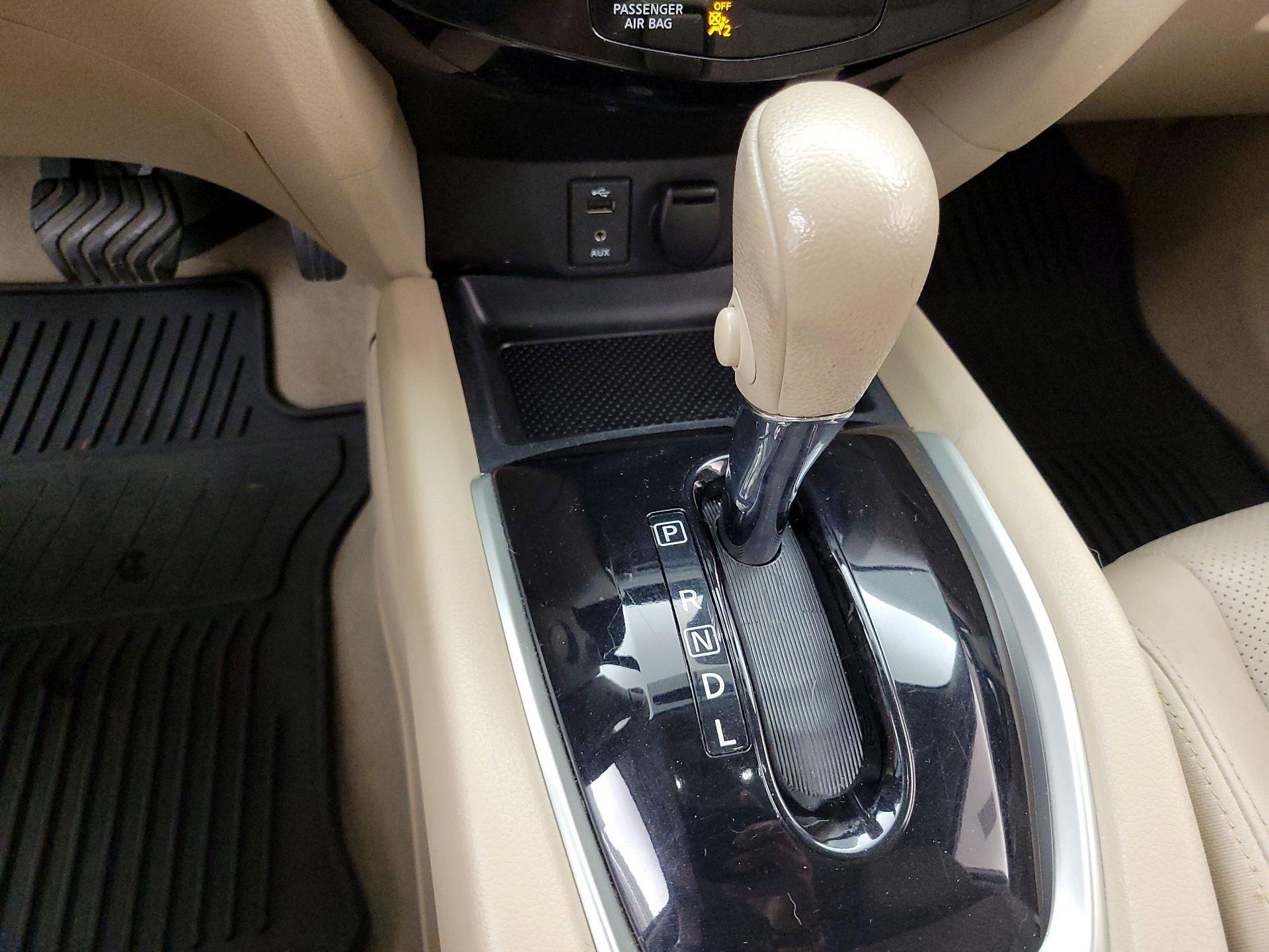Thumbnail: 2014 Nissan Rogue - 18