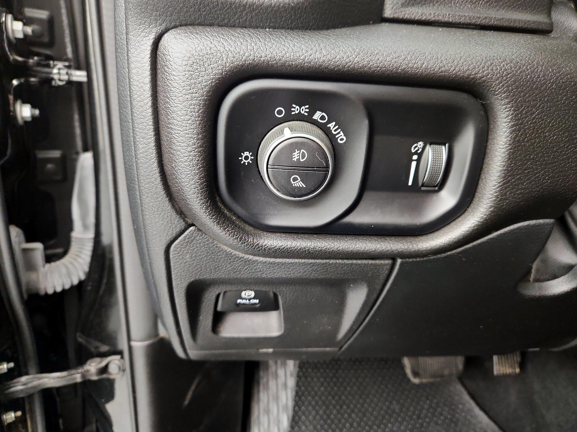 Thumbnail: 2025 RAM 1500 - 13