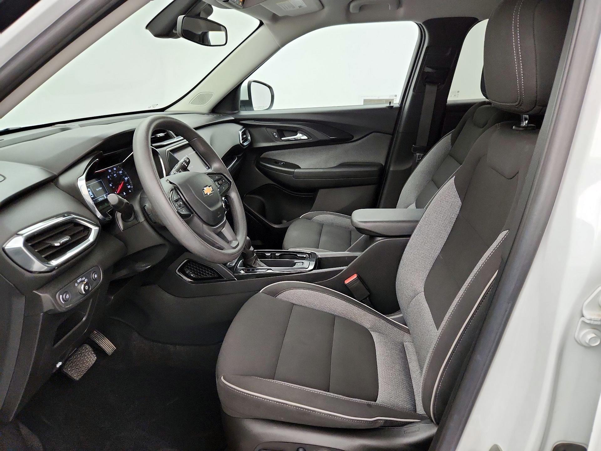 Thumbnail: 2023 Chevrolet TrailBlazer - 11