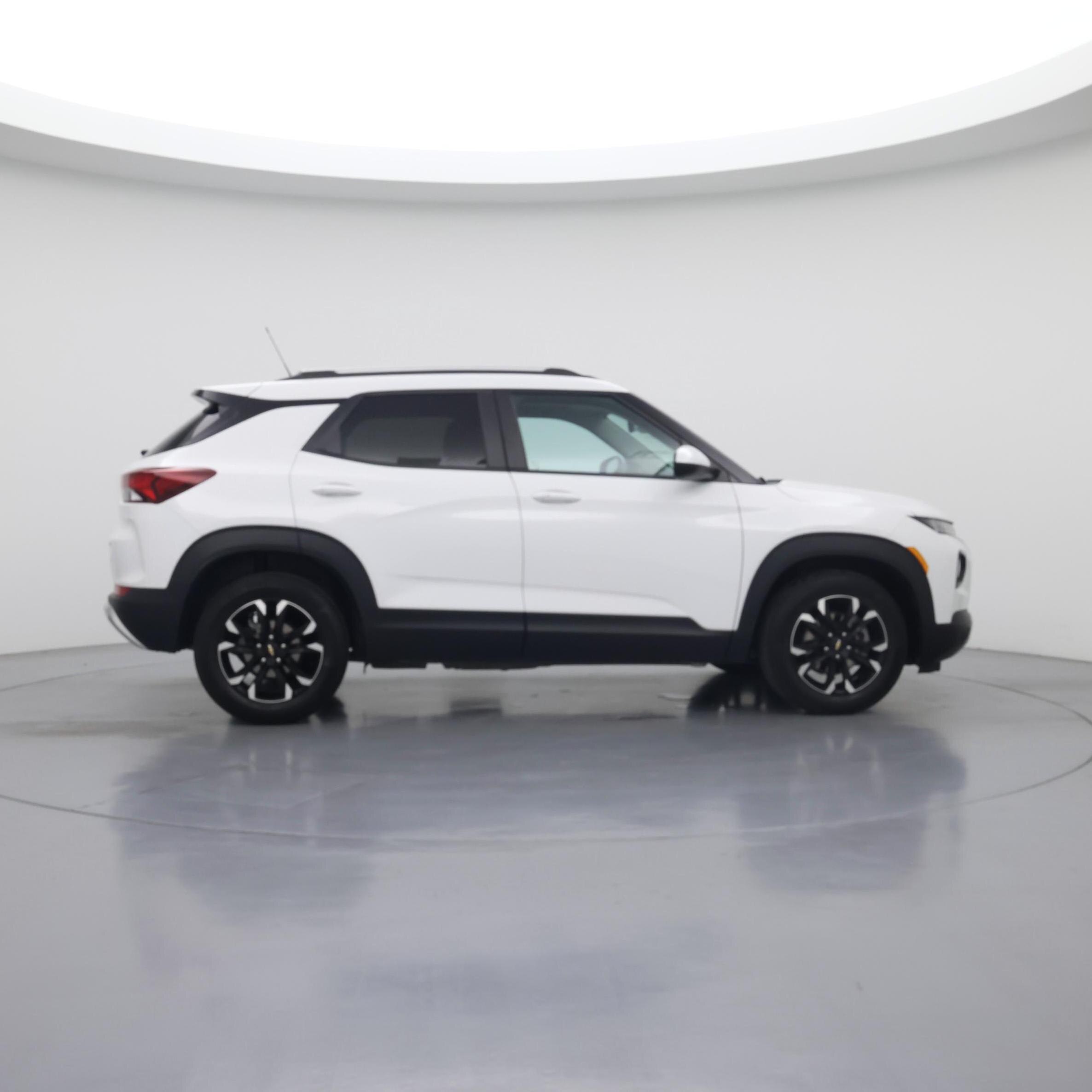 Thumbnail: 2023 Chevrolet TrailBlazer - 7