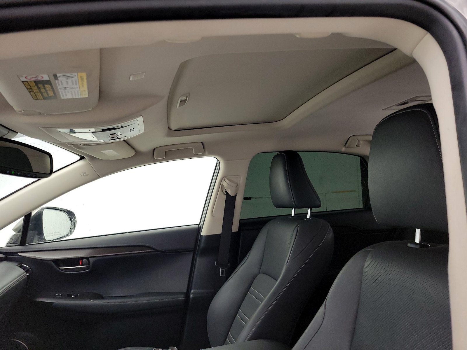 Sunroof(s) & Overhead Airbags
