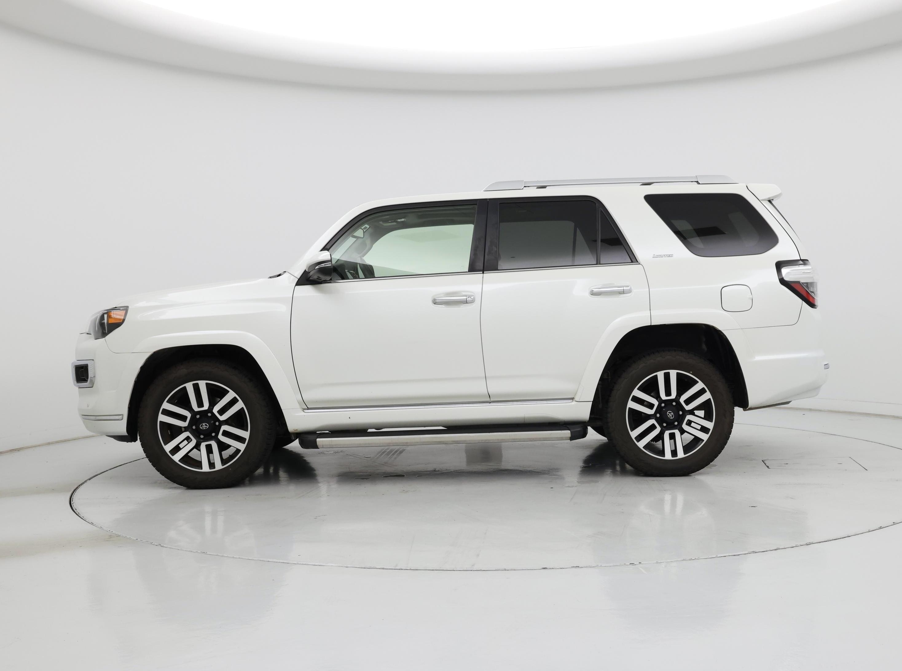 Thumbnail: 2022 Toyota 4Runner - 3
