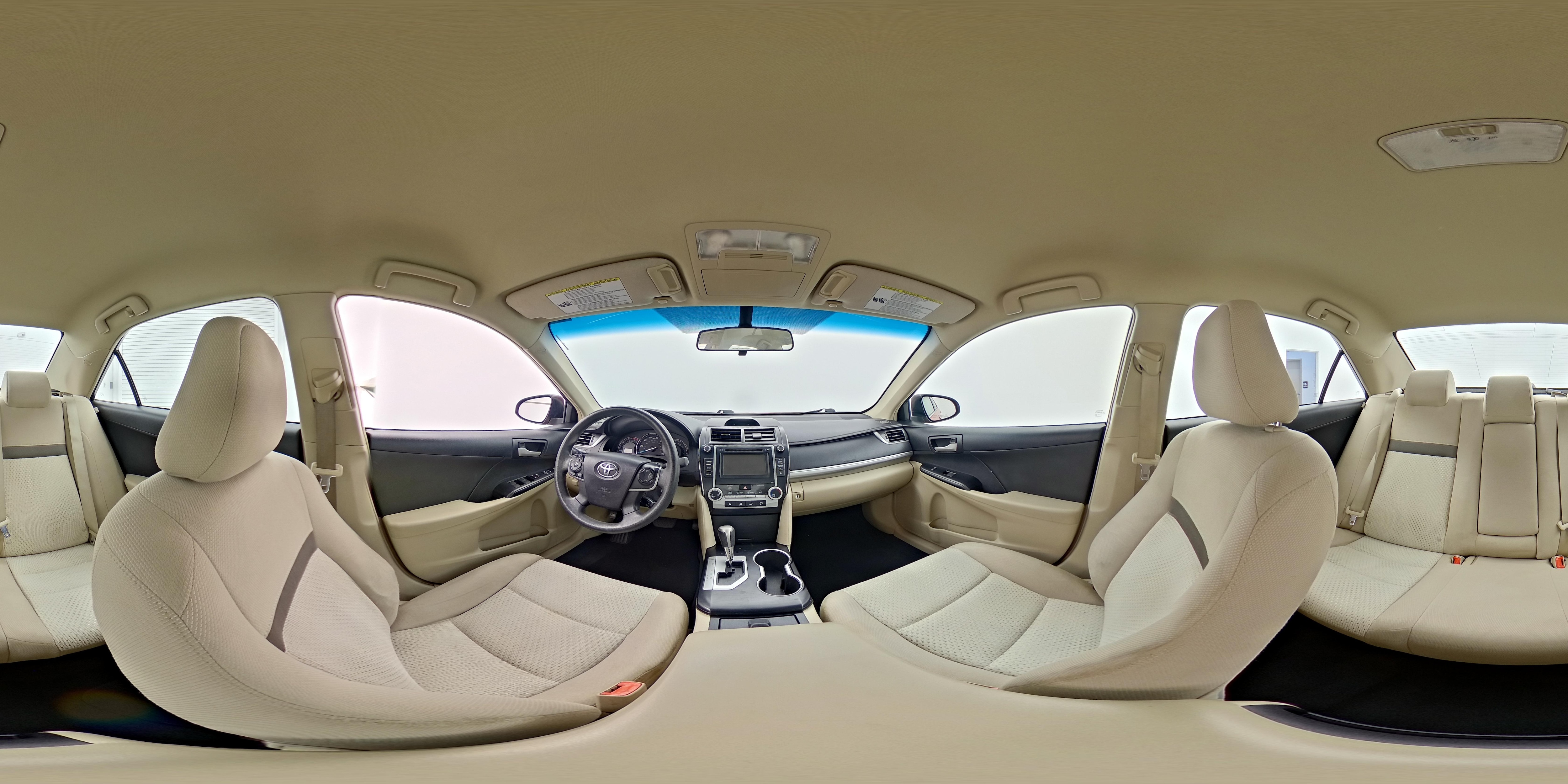 2014 Toyota Camry LE - Photo 24