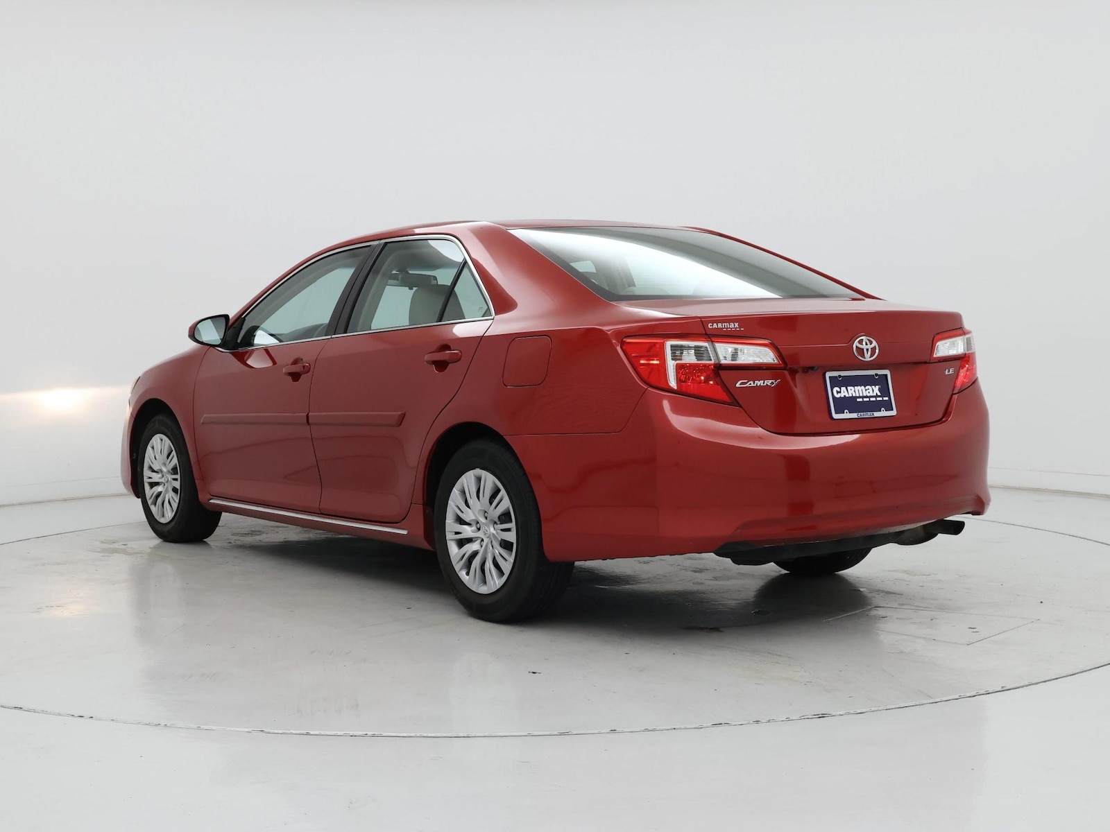 2014 Toyota Camry LE - Photo 3