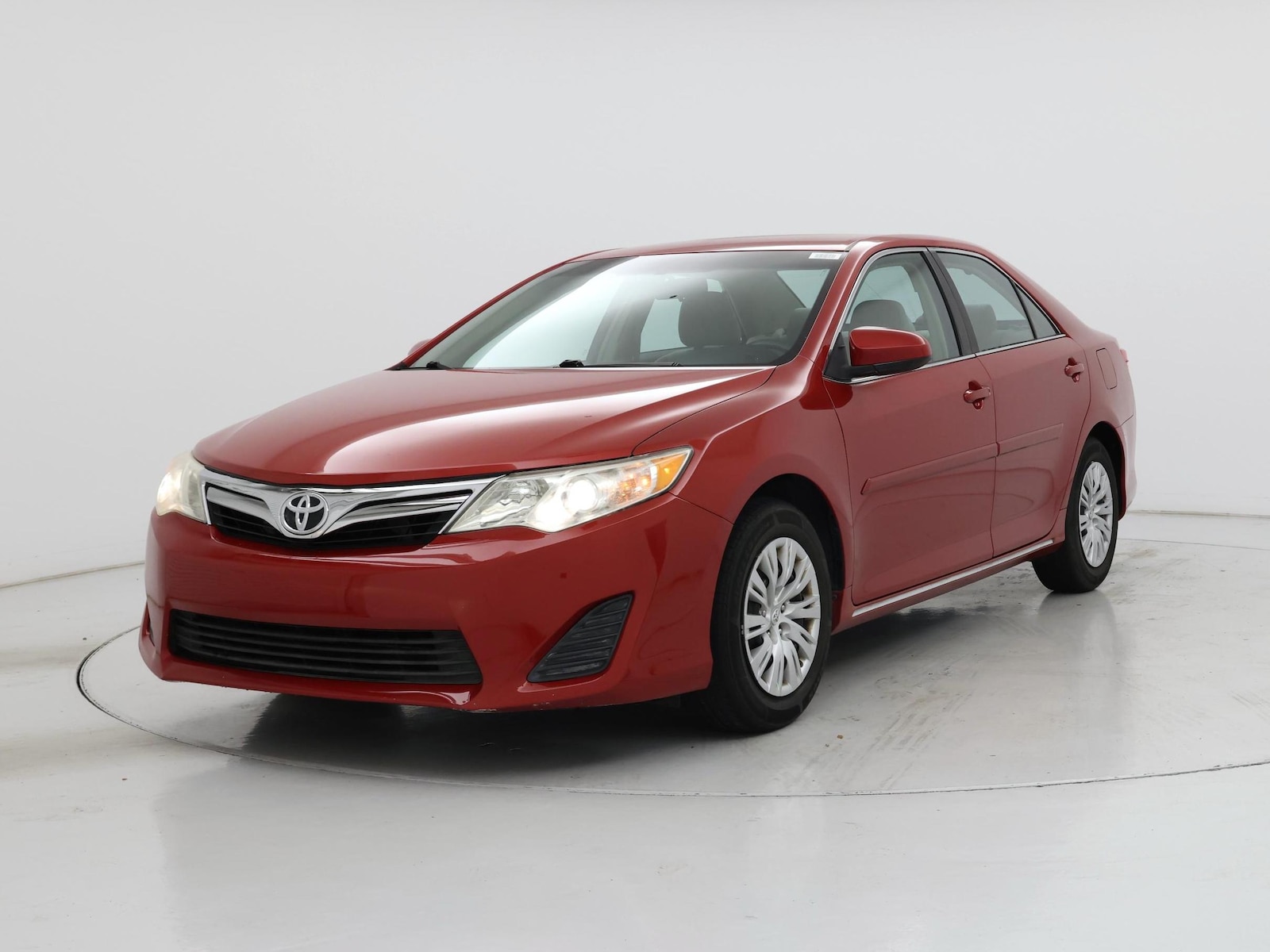 2014 Toyota Camry LE - Photo 5