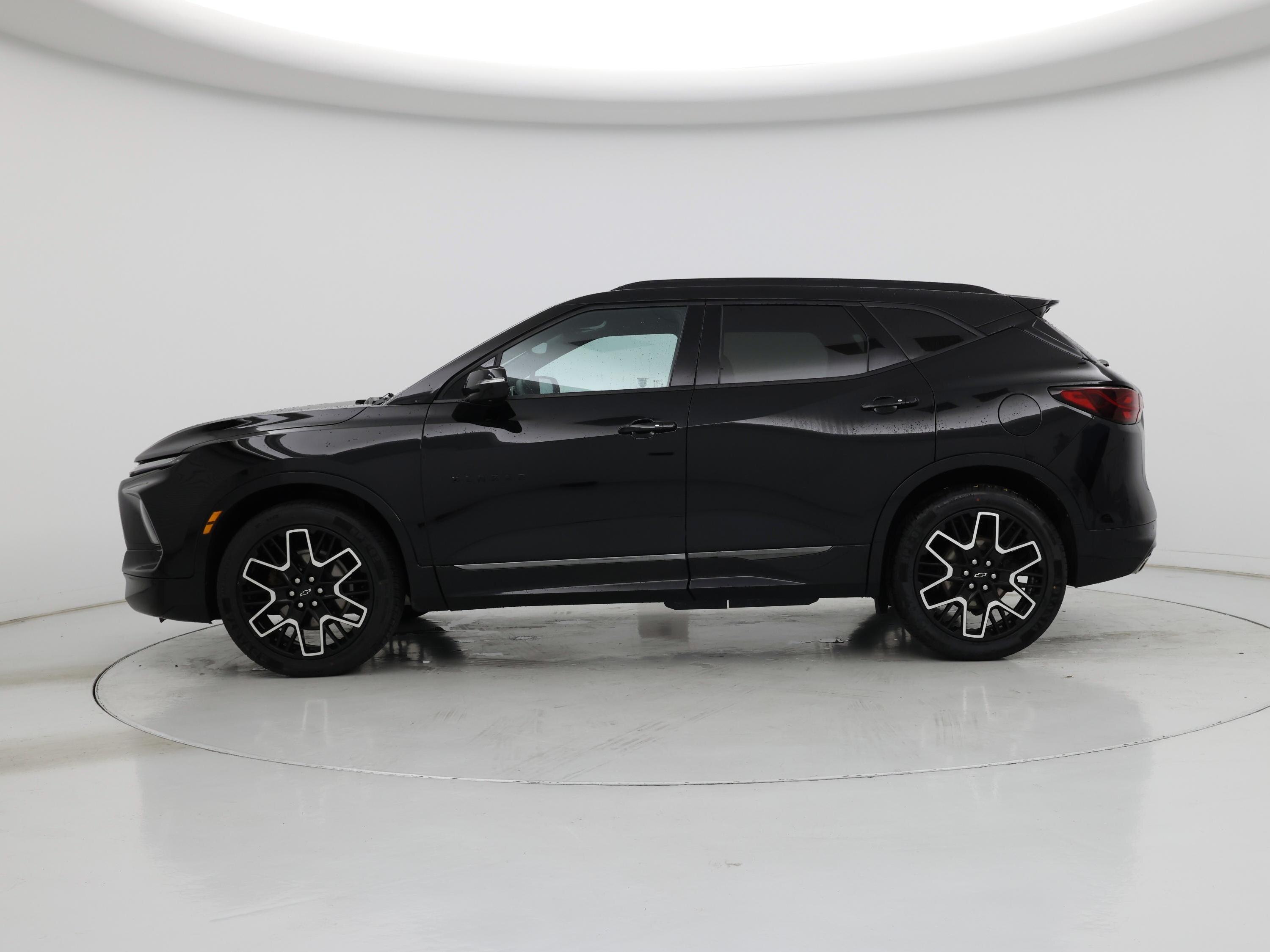 Thumbnail: 2023 Chevrolet Blazer - 3