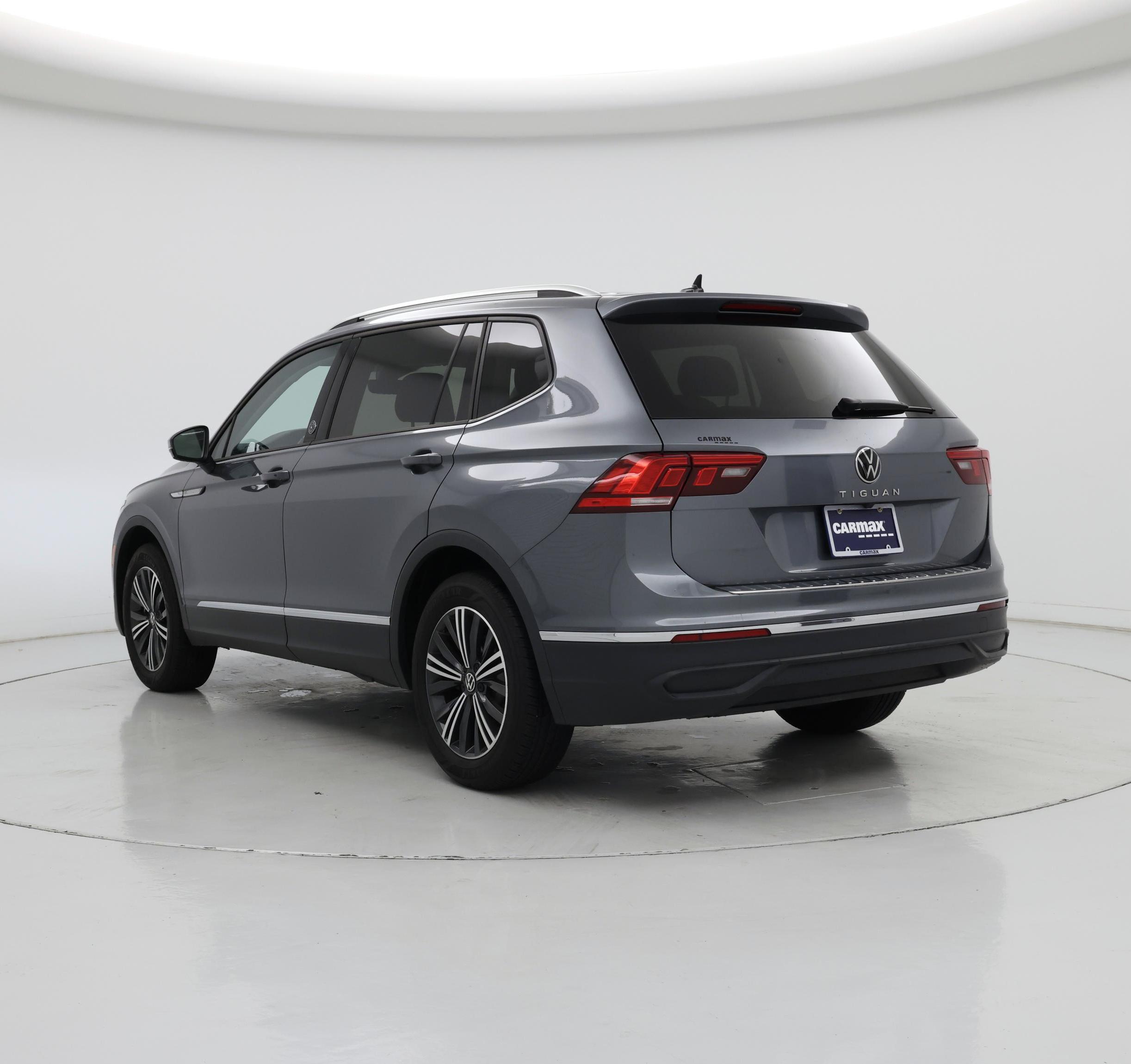 Thumbnail: 2024 Volkswagen Tiguan - 2