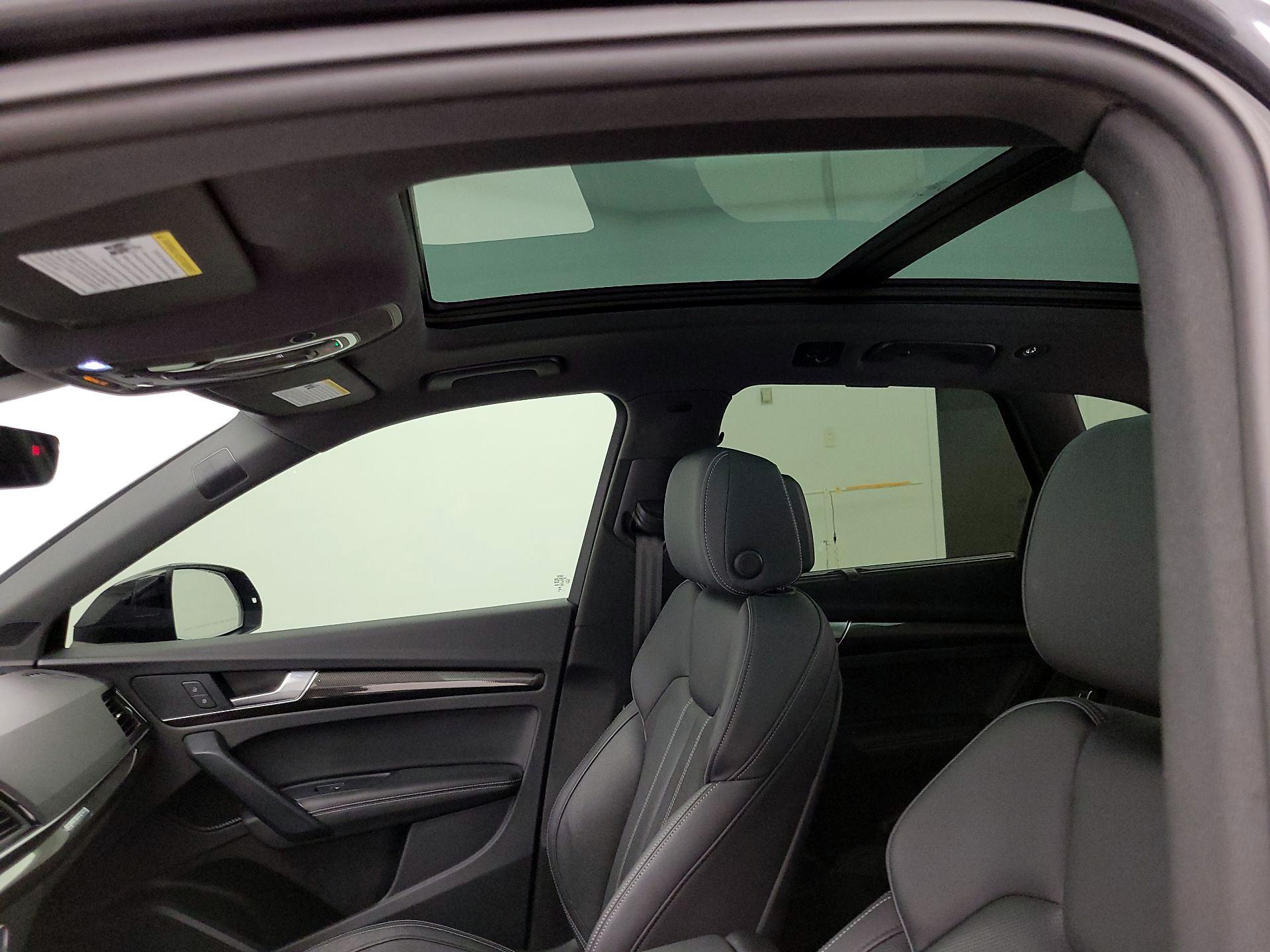 Thumbnail: 2023 Audi SQ5 - 20