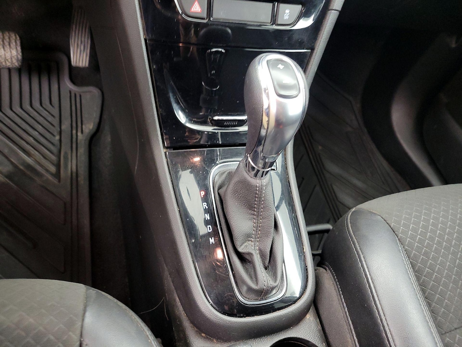 2019 Buick Encore Preferred - Photo 18