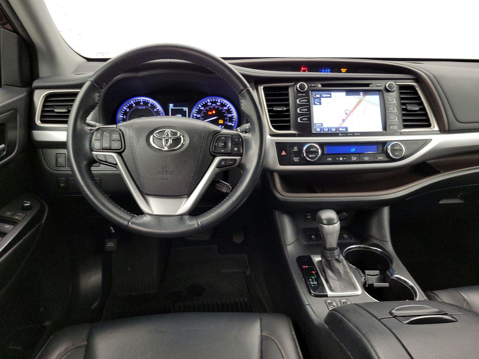 Thumbnail: 2019 Toyota Highlander - 10
